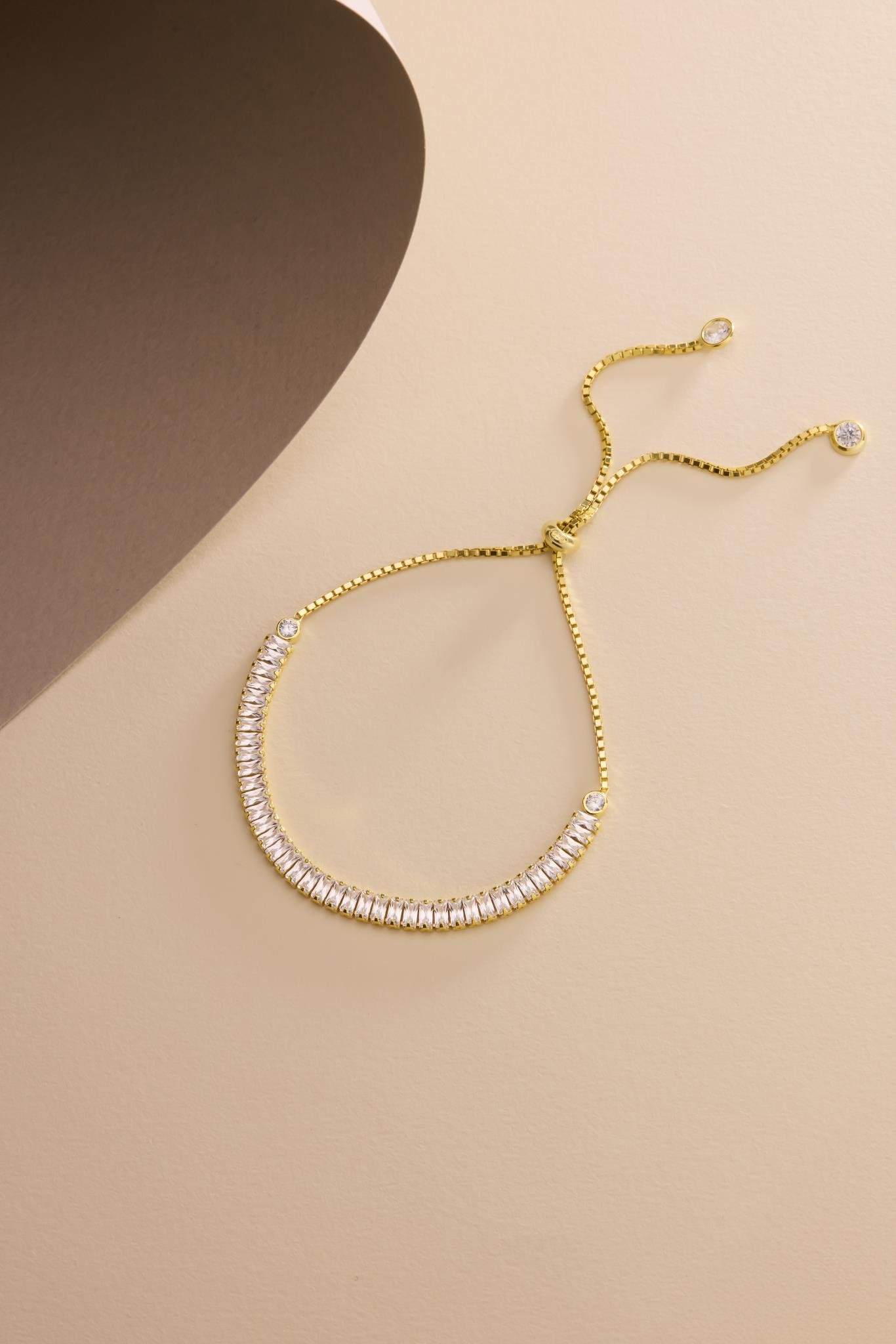 925 Ayar Gümüş Gold Kaplama Ayarlanabilir Asansörlü Su Yolu Sıralı Baget Taşlı Bileklik