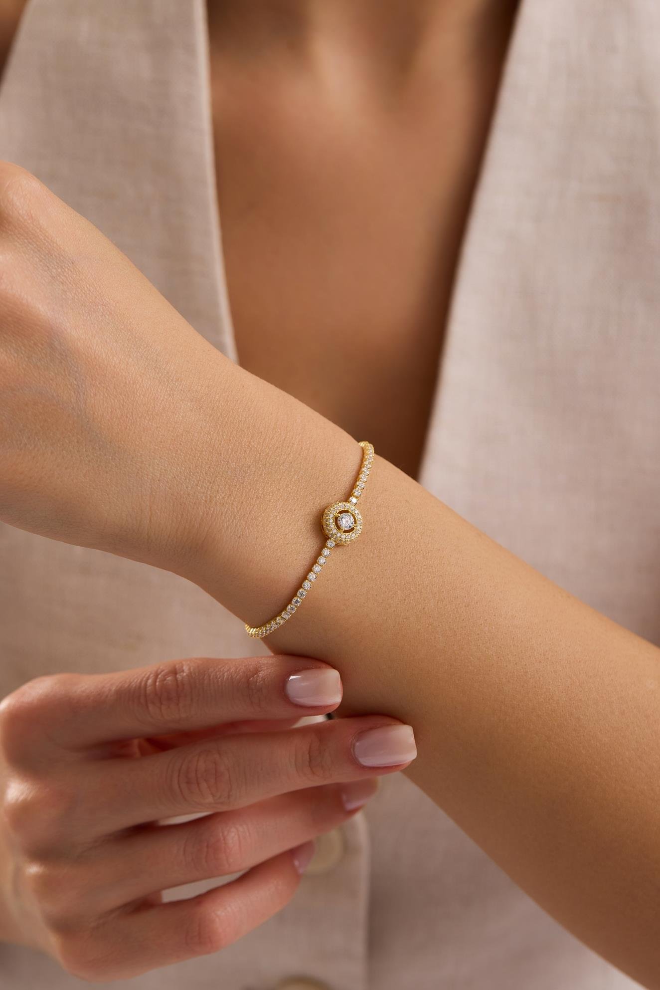 925 Ayar Gümüş Gold Kaplama Ayarlanabilir Asansörlü 5 mm Tektaş Model Suyolu Bileklik