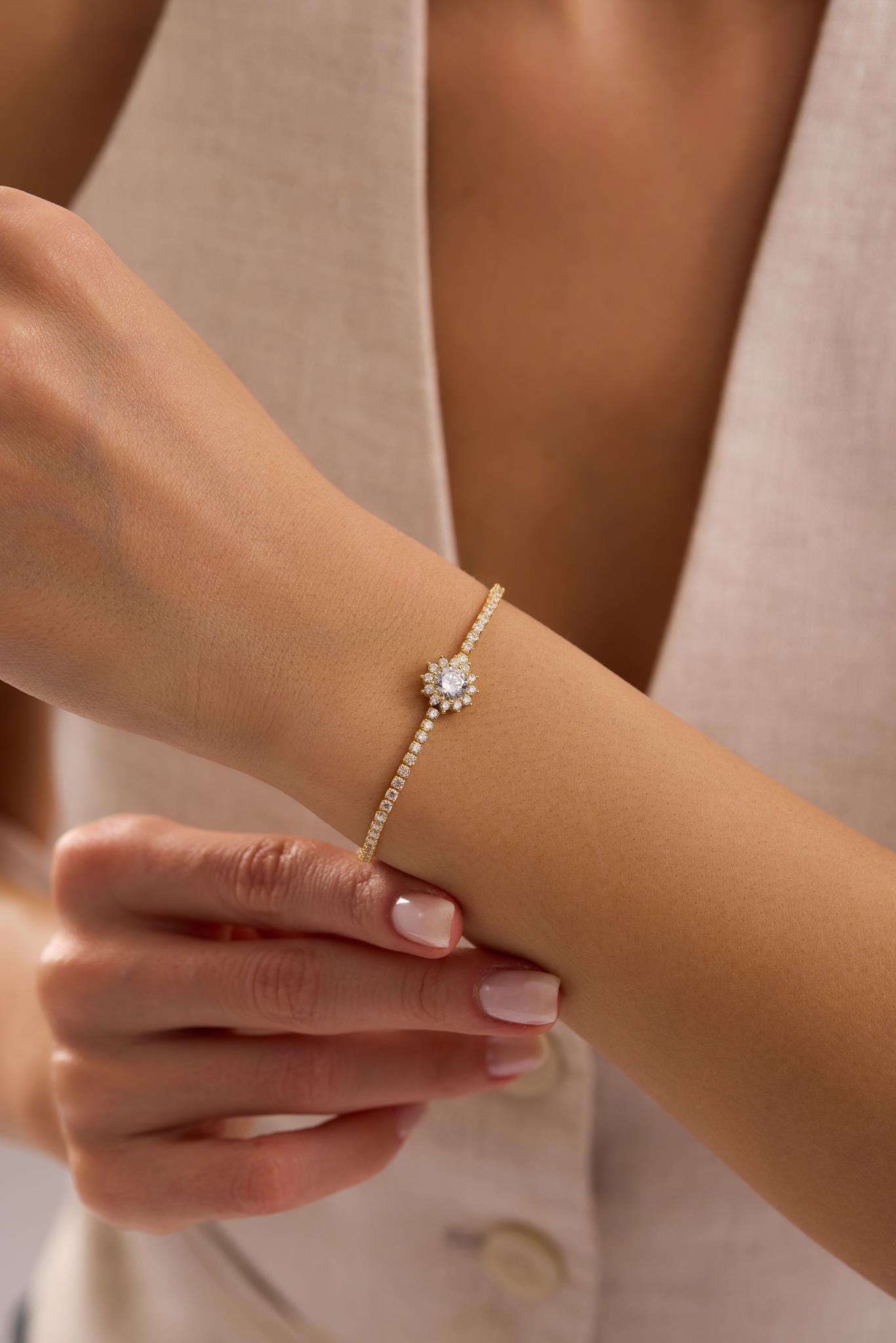 925 Ayar Gümüş Gold Kaplama Ayarlanabilir Asansörlü Pırlanta Montür Suyolu Bileklik