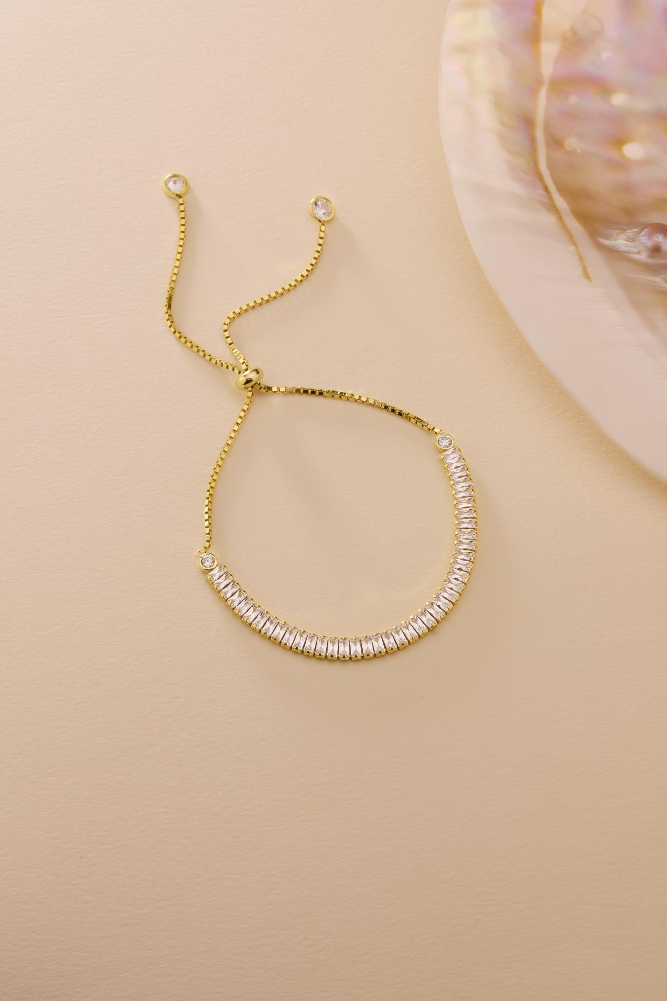 925 Ayar Gümüş Gold Kaplama Ayarlanabilir Asansörlü Su Yolu Sıralı Baget Taşlı Bileklik