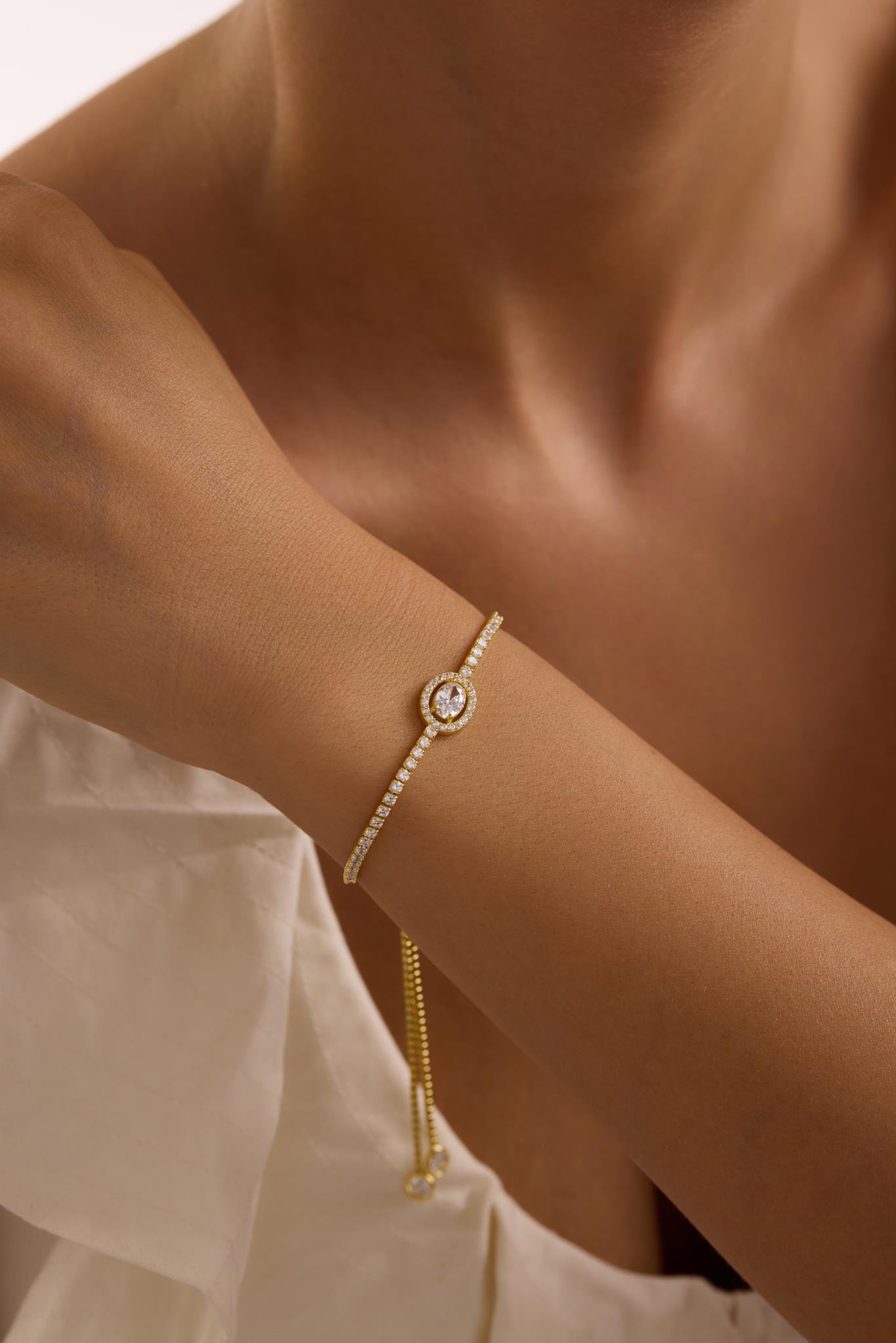 925 Ayar Gümüş Gold Kaplama Ayarlanabilir Asansörlü Su Yolu Damla Tektaş Model Bileklik