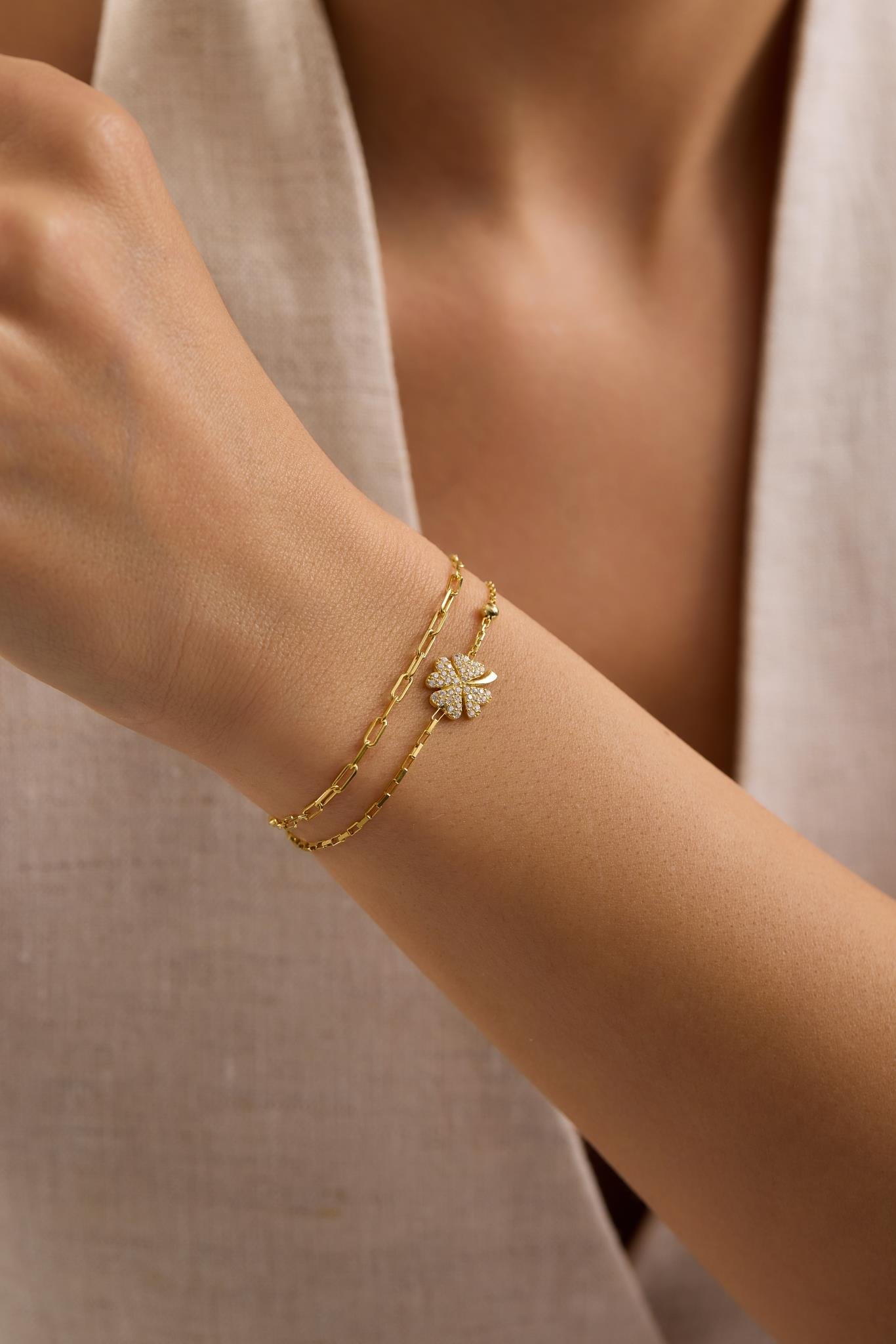 925 Ayar Gümüş Gold Kaplama Çift Zincirli Dört Yapraklı Yonca Model Bileklik