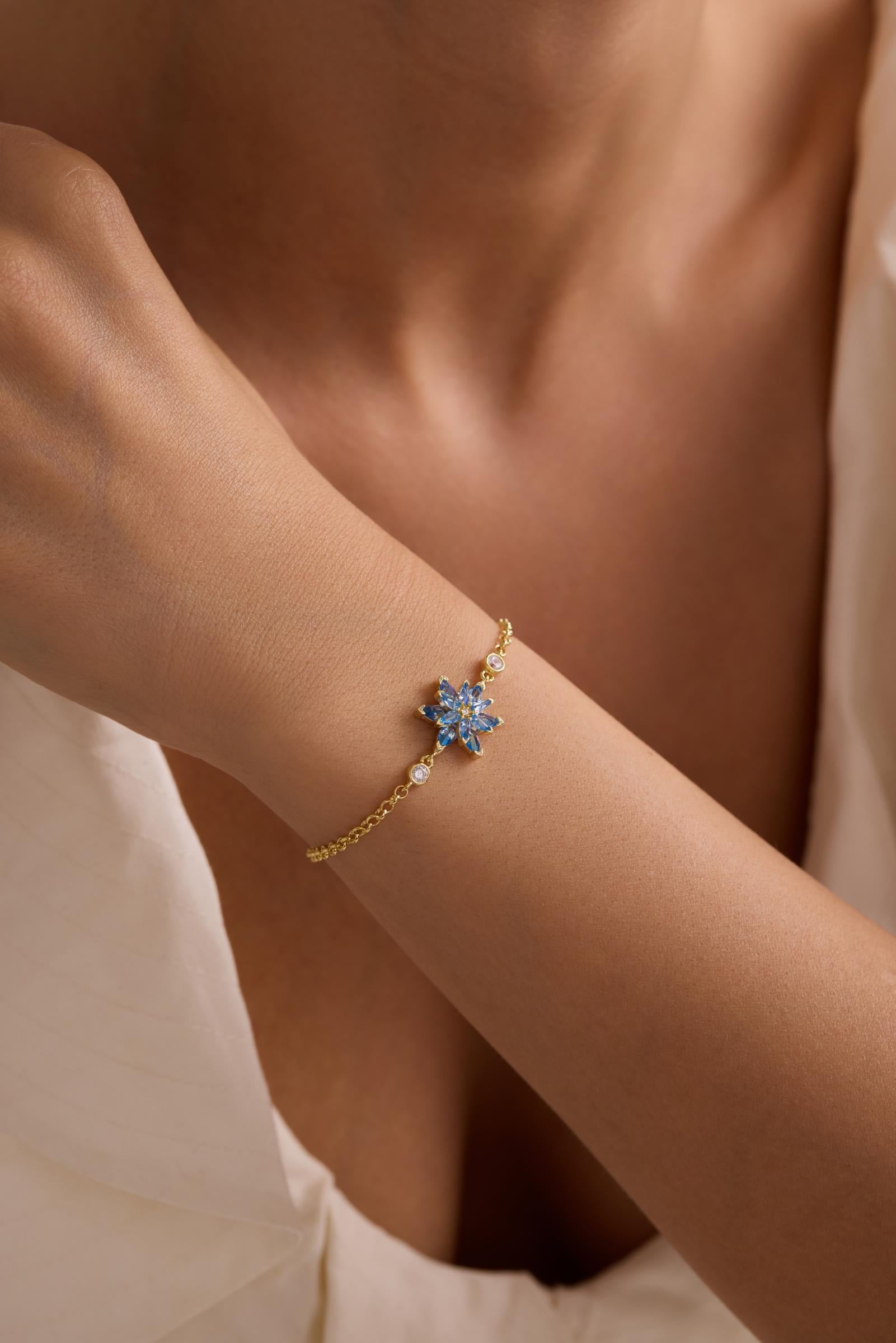 925 Ayar Gümüş Gold Kaplama Doç Zincirli Aquamarin Taşlı Lotus Çiçeği Bileklik