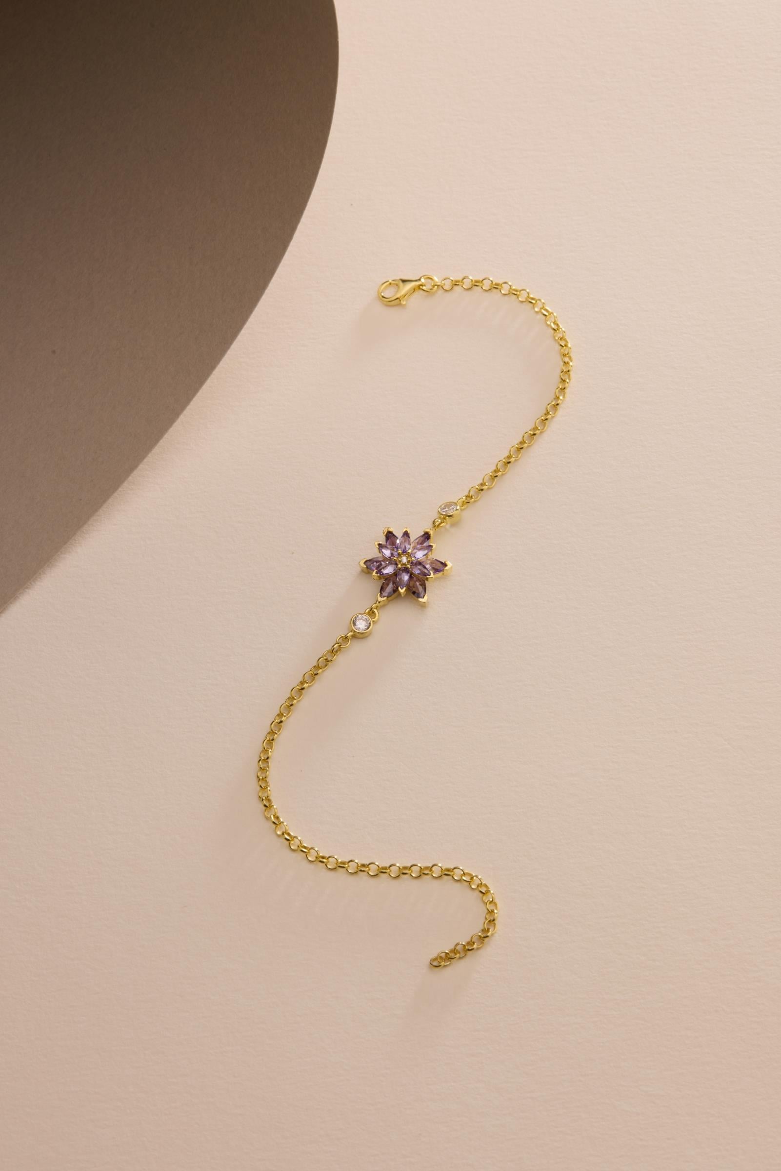925 Ayar Gümüş Gold Kaplama Doç Zincirli Mor Taşlı Lotus Çiçeği Bileklik