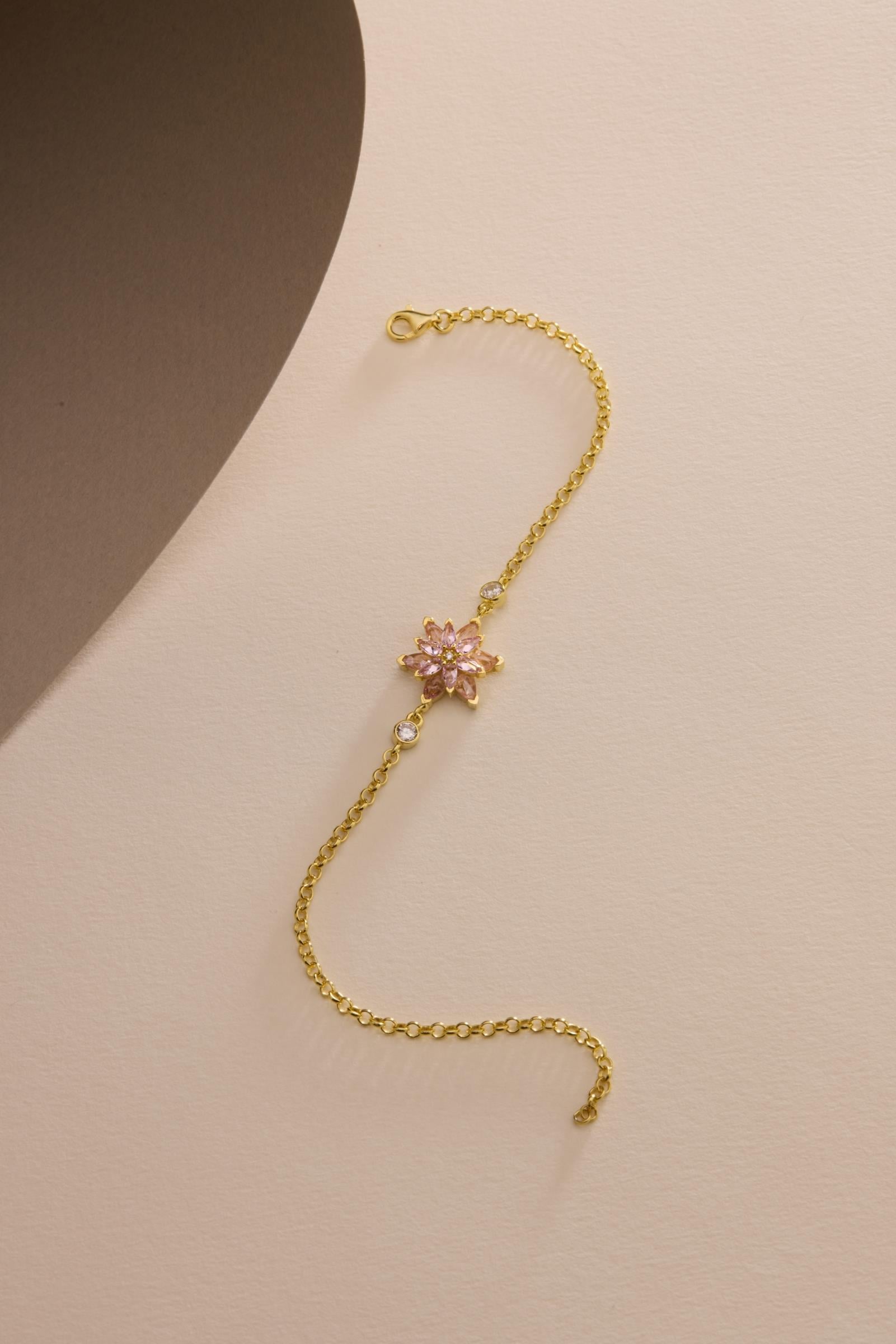 925 Ayar Gümüş Gold Kaplama Doç Zincirli Pembe Taşlı Lotus Çiçeği Bileklik
