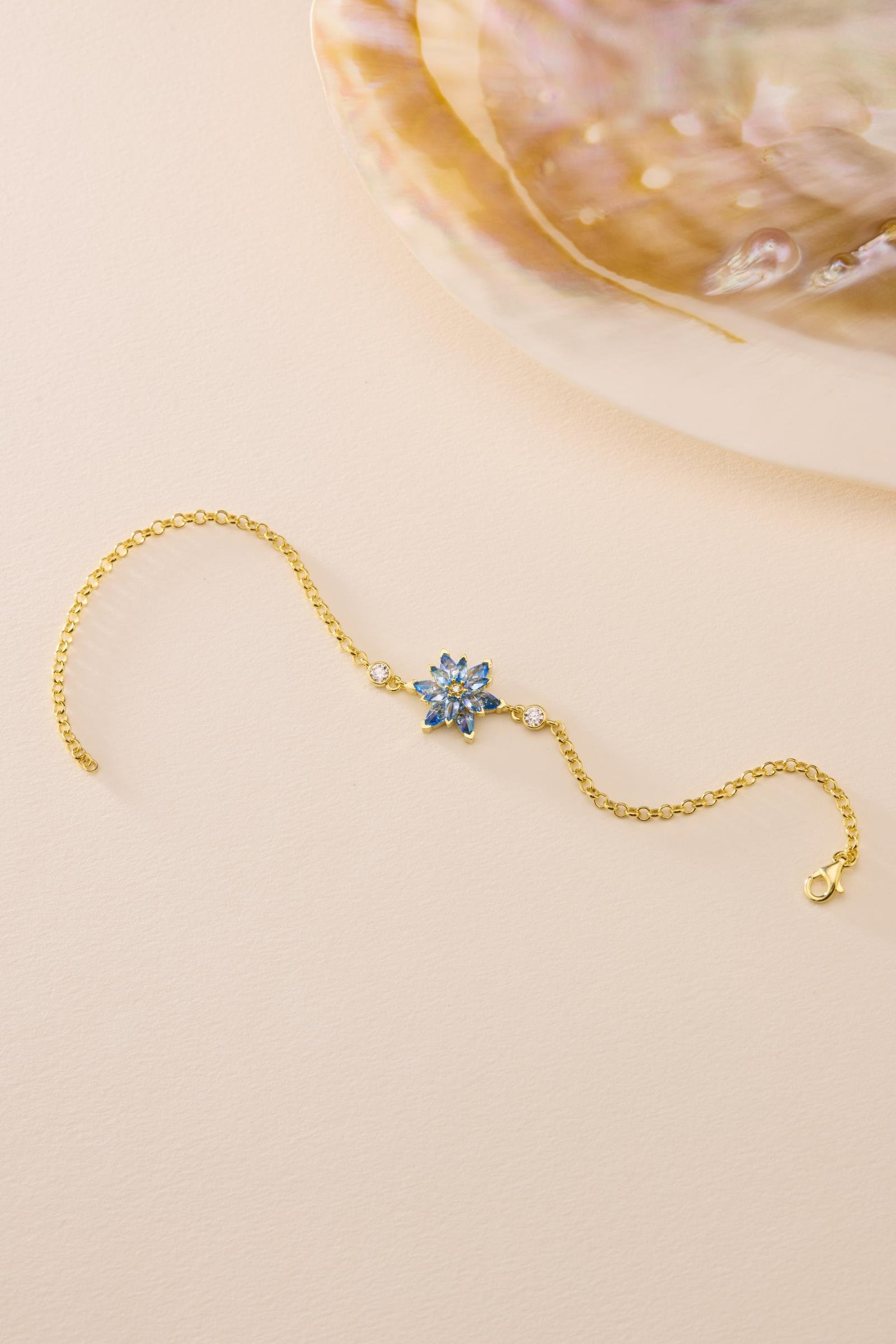 925 Ayar Gümüş Gold Kaplama Doç Zincirli Aquamarin Taşlı Lotus Çiçeği Bileklik