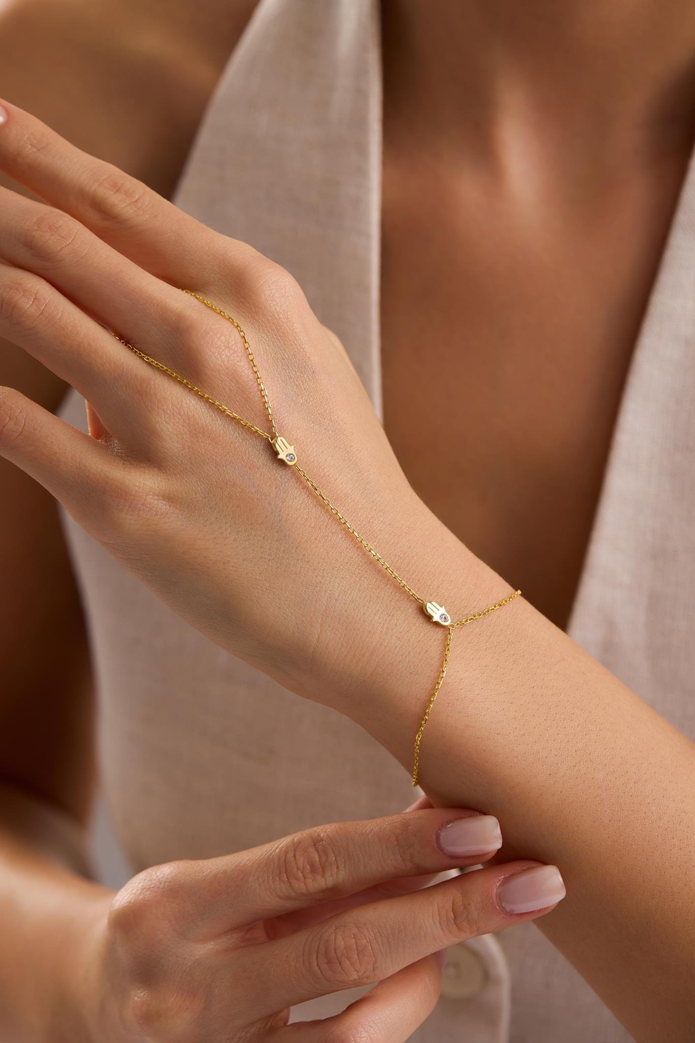 925 Ayar Gümüş Gold Kaplama Fatma  Ana Eli Şahmeran Bileklik 