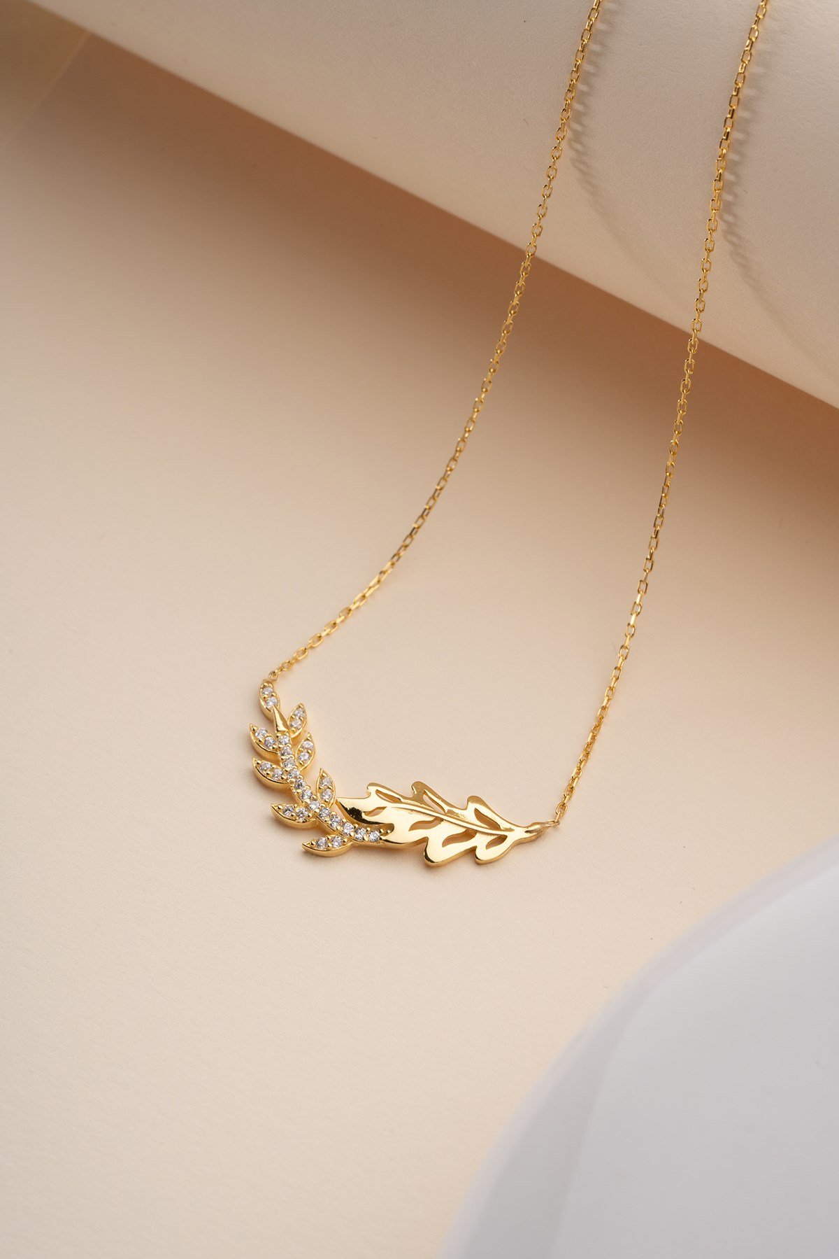 925 Ayar Gümüş Gold Kaplama Işıltılı Zeytin Dalı Kolye