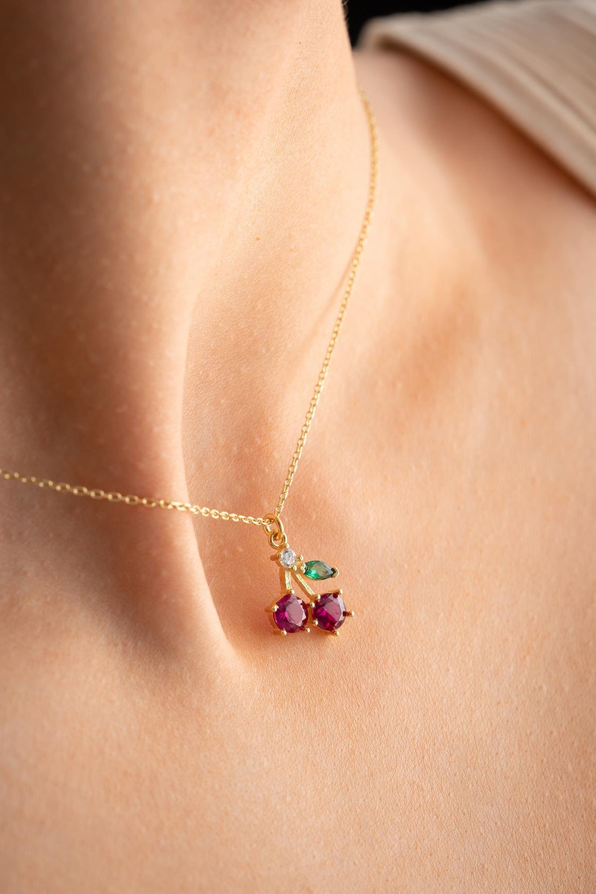 925 Ayar Gümüş Gold Kaplama Kiraz Kolye