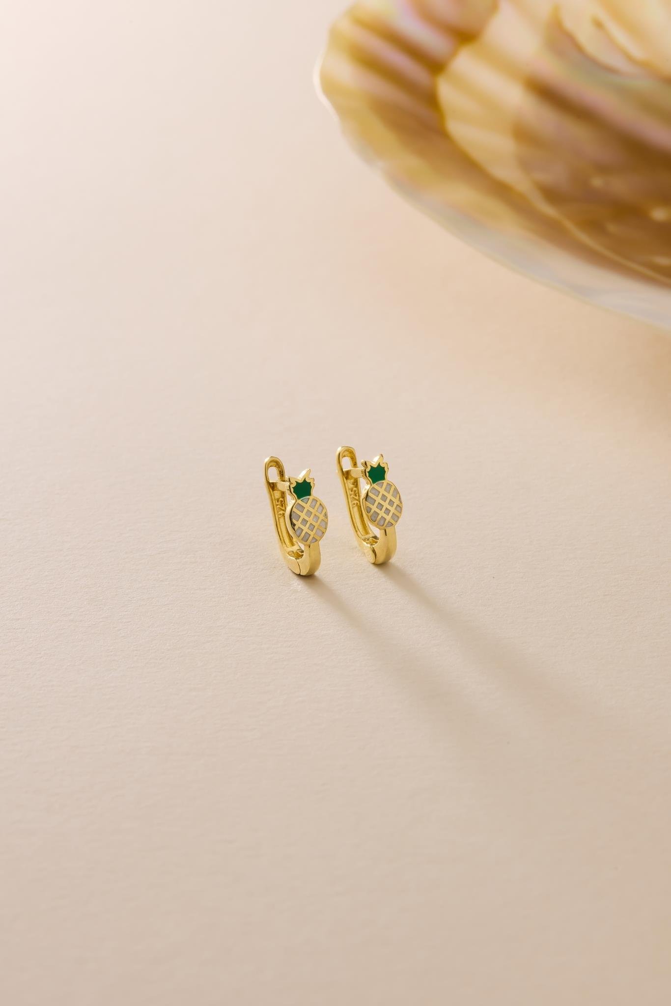 925 Ayar Gümüş Gold Kaplama Minik Ananas Model Çocuk Küpe