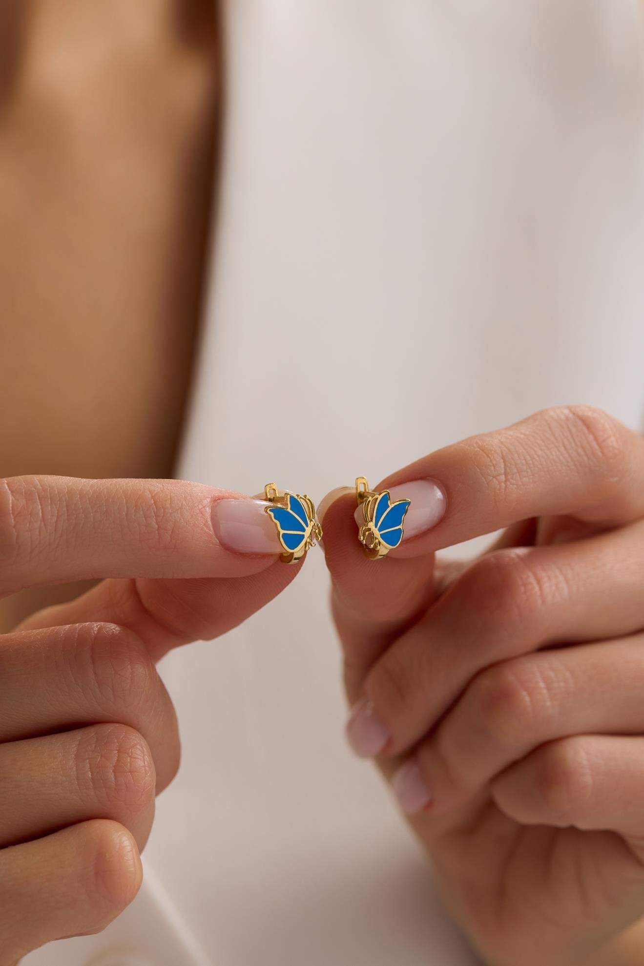 925 Ayar Gümüş Gold Kaplama Minik Mavi Kelebek Model Çocuk Küpe