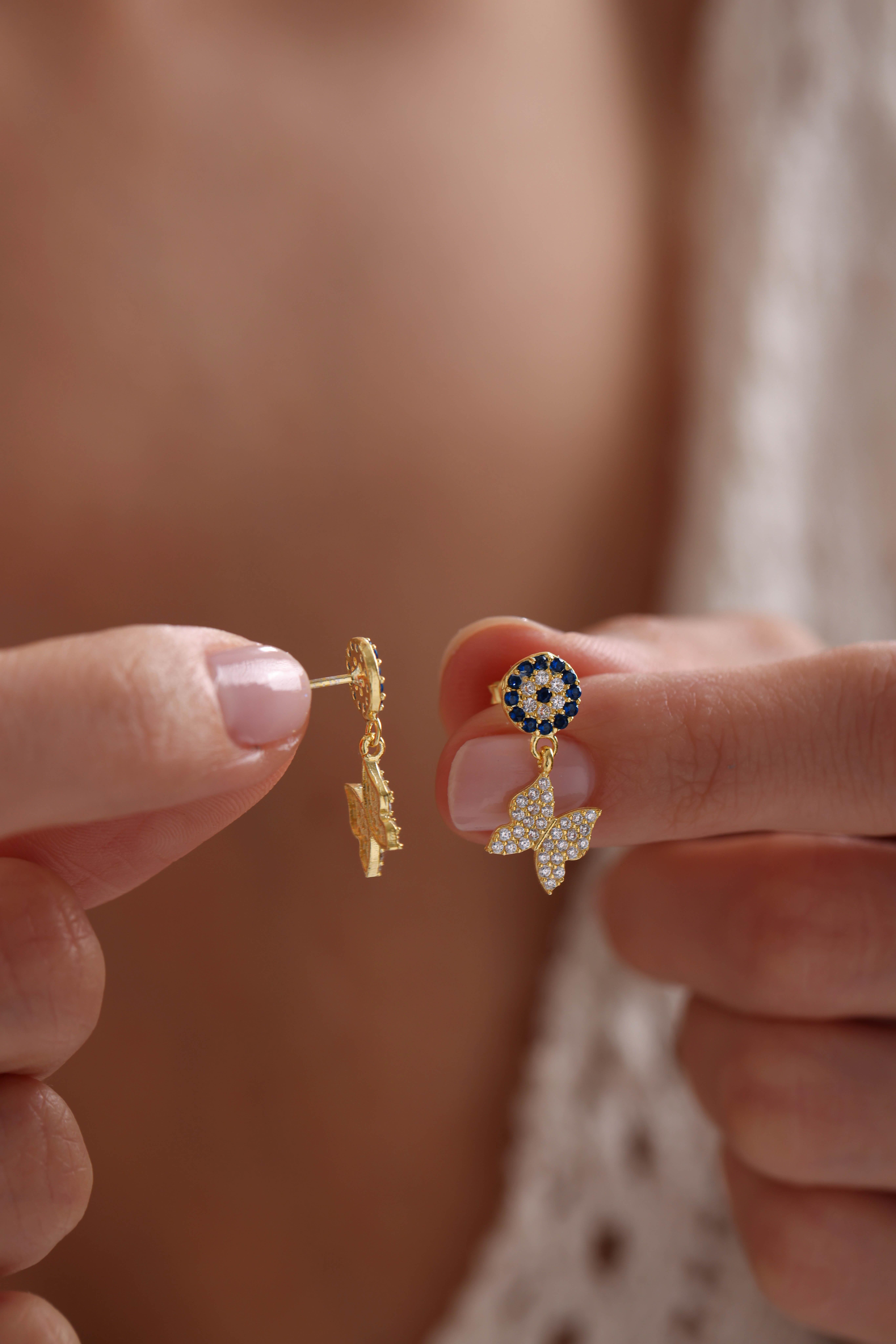 925 Ayar Gümüş Gold Kaplama Minik  Nazar Sallantılı Kelebek Küpe