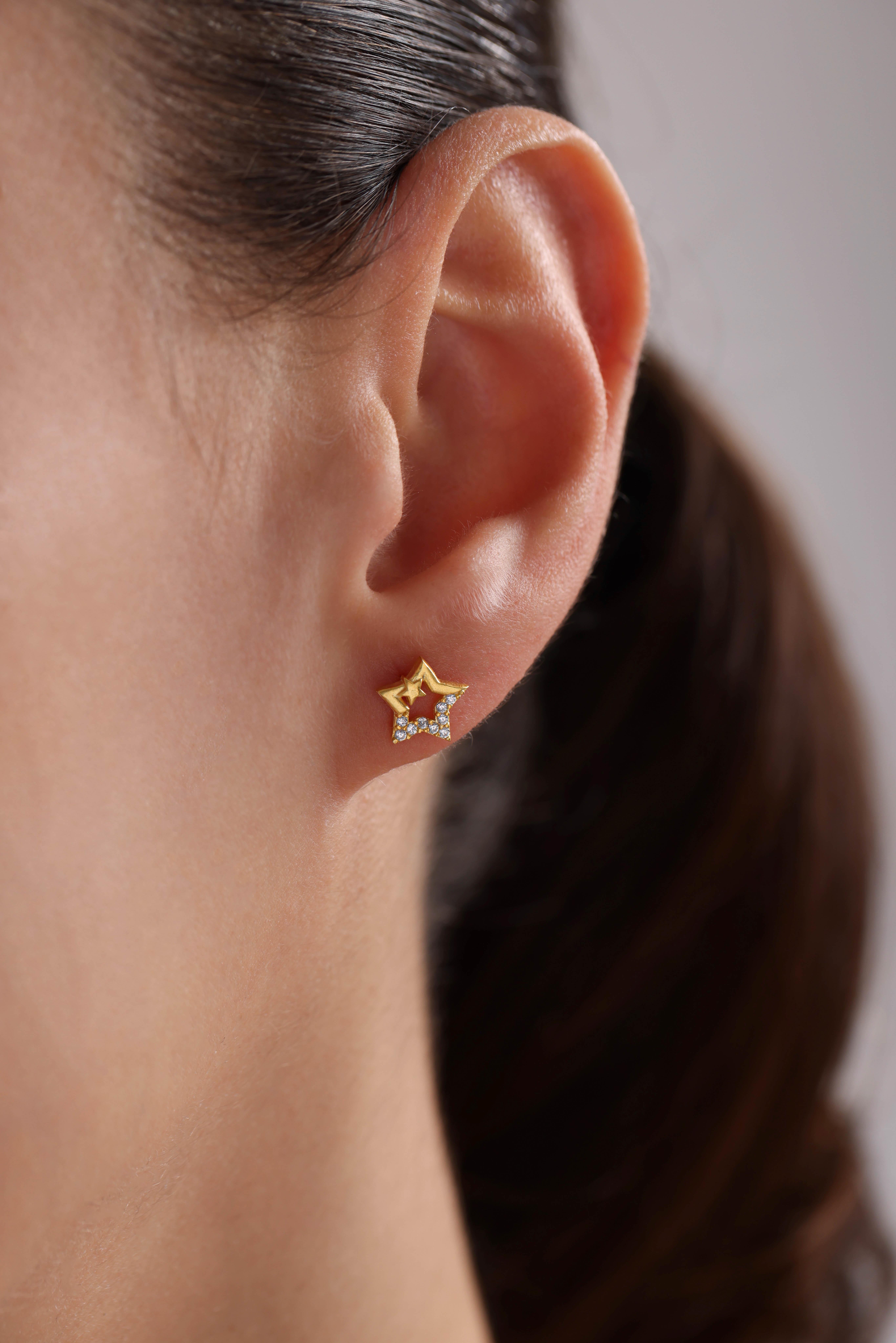 925 Ayar Gümüş Gold Kaplama Minik Zirkon Taşlı Çift Yıldız Küpe