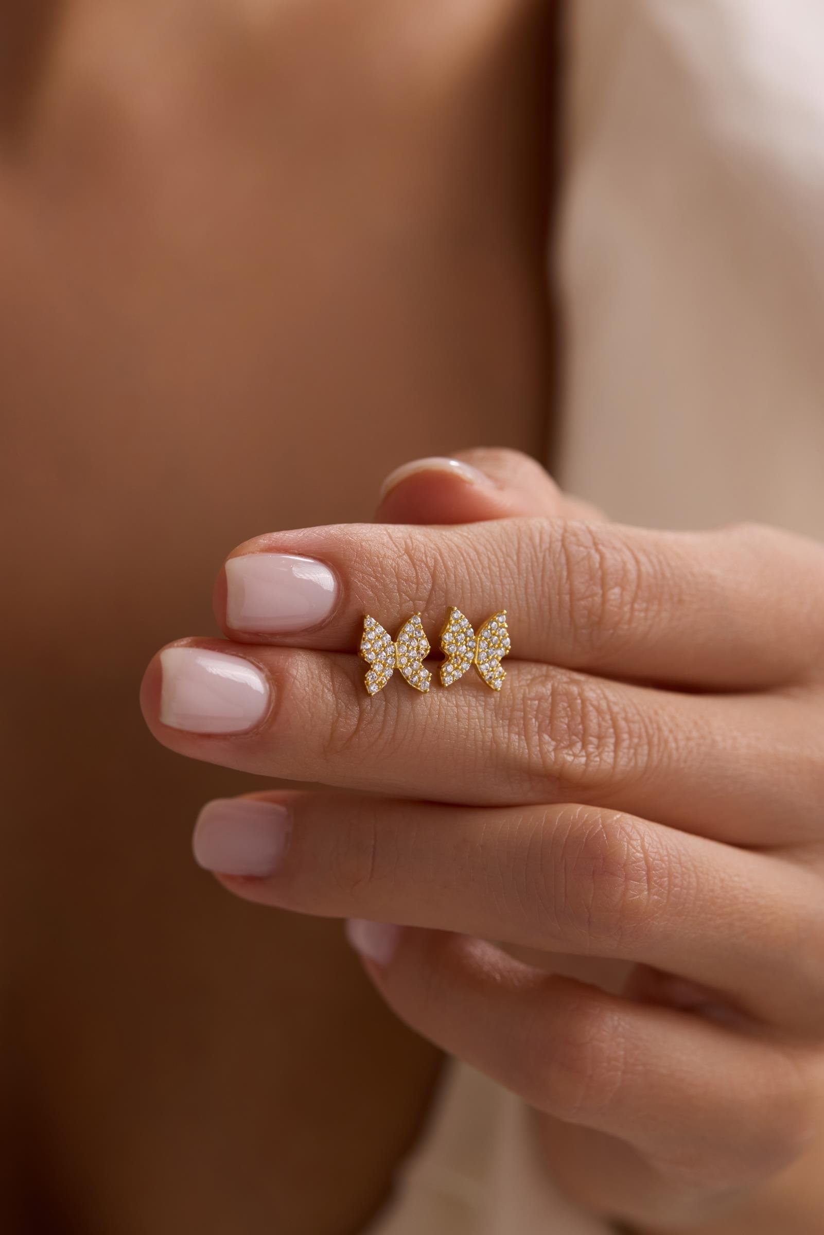 925 Ayar Gümüş Gold Kaplama Minik zirkon Taşlı Kelebek Küpe