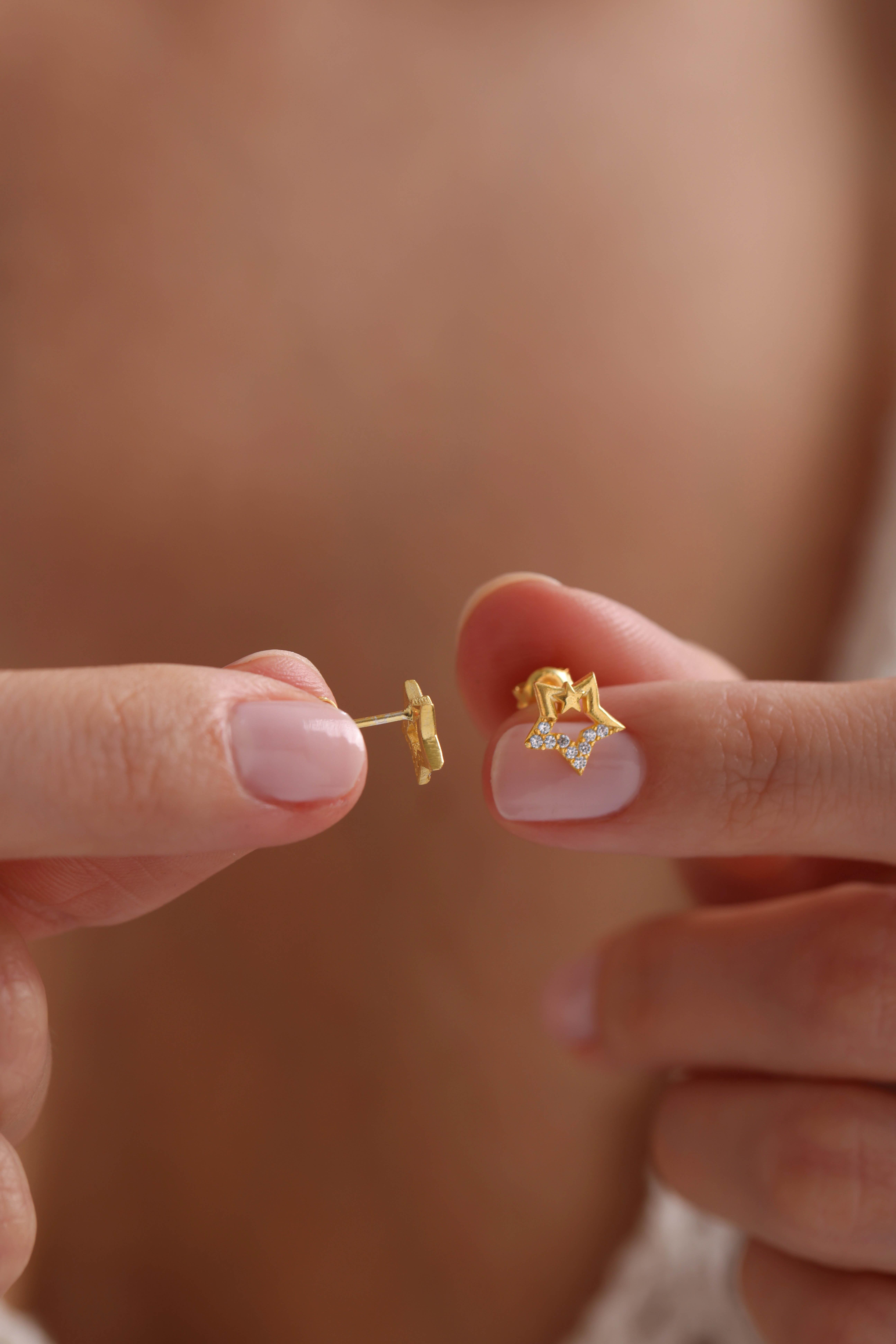 925 Ayar Gümüş Gold Kaplama Minik Zirkon Taşlı Çift Yıldız Küpe