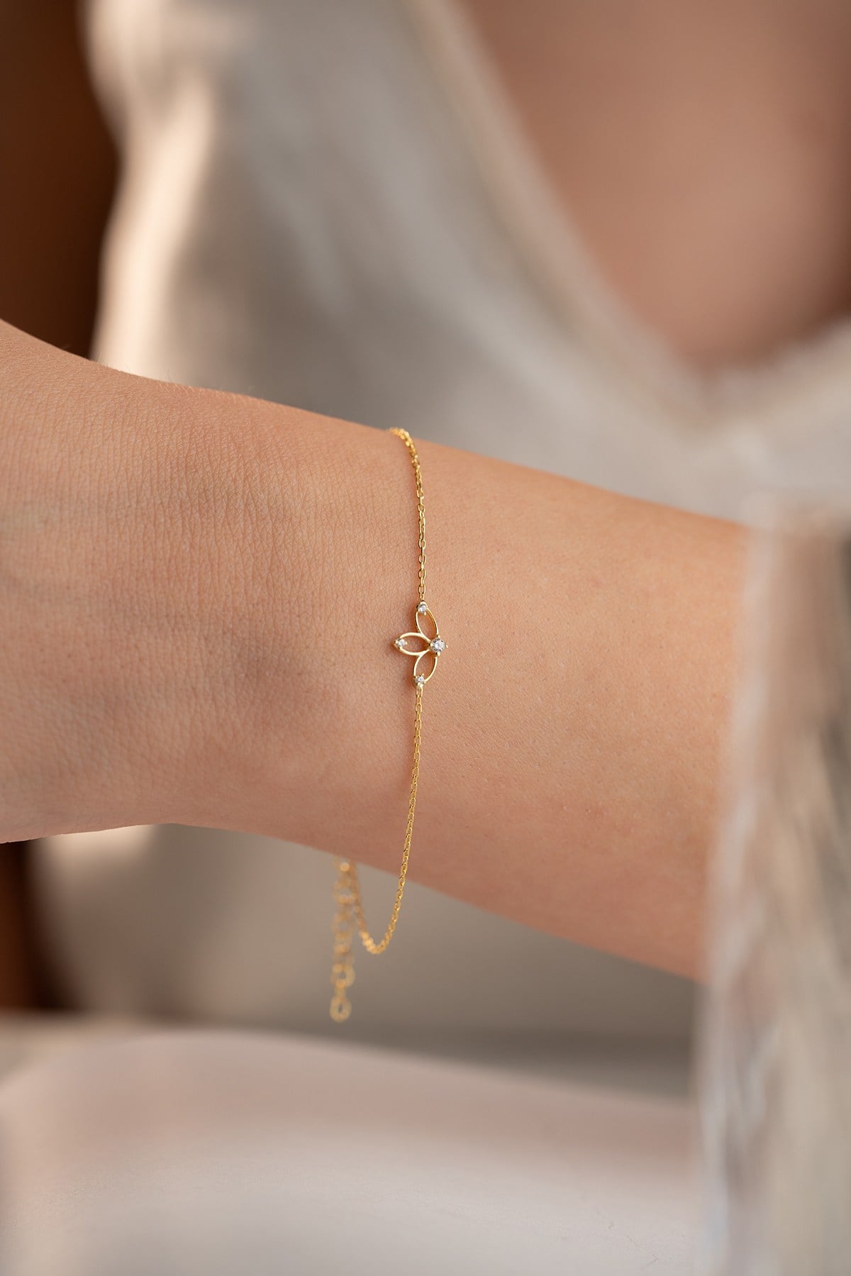 925 Ayar Gümüş Gold Kaplama Minimal Lotus Çiçeği Bileklik
