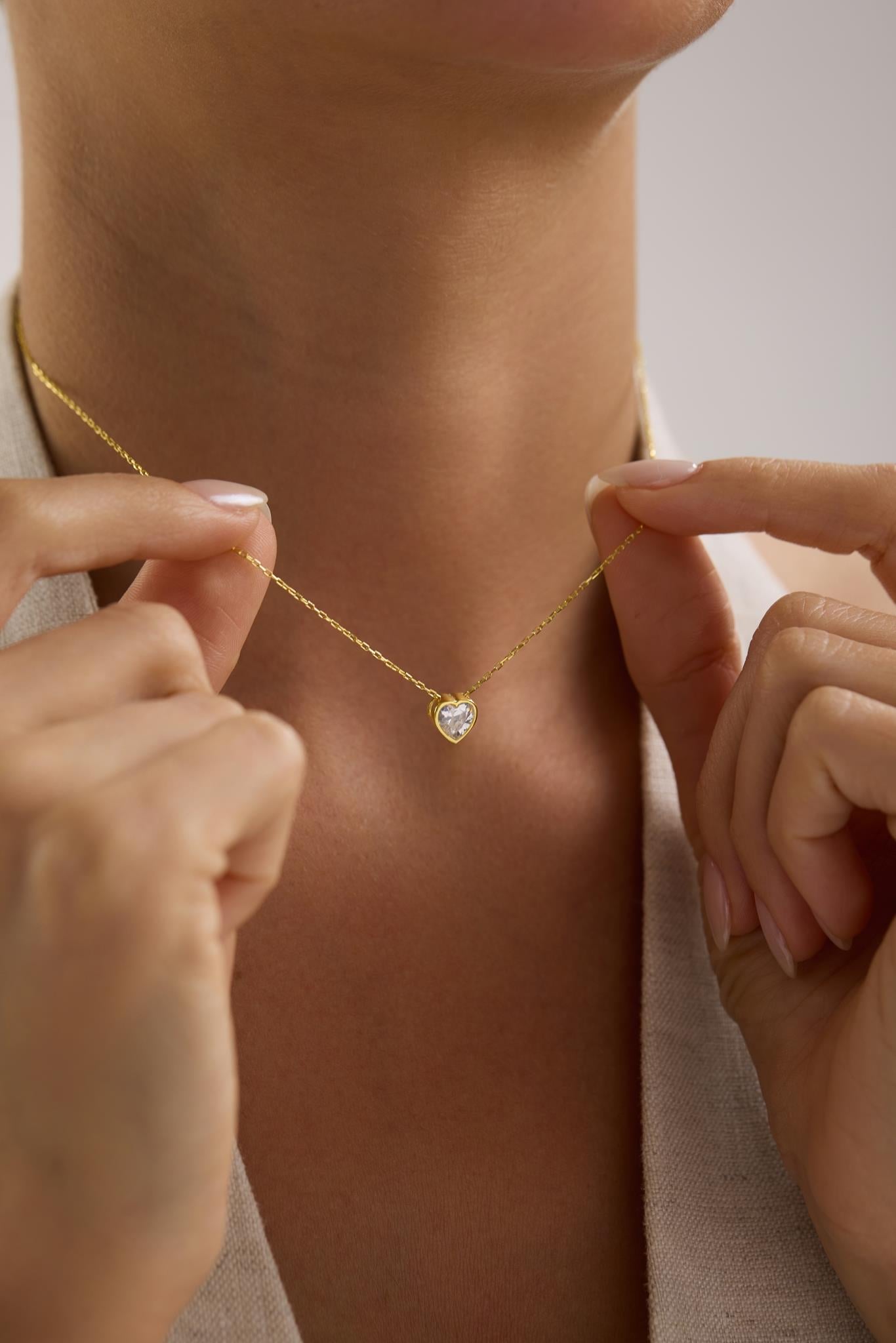 925 Ayar Gümüş Gold Kaplama Minimal Tasarım Kalp Kolye