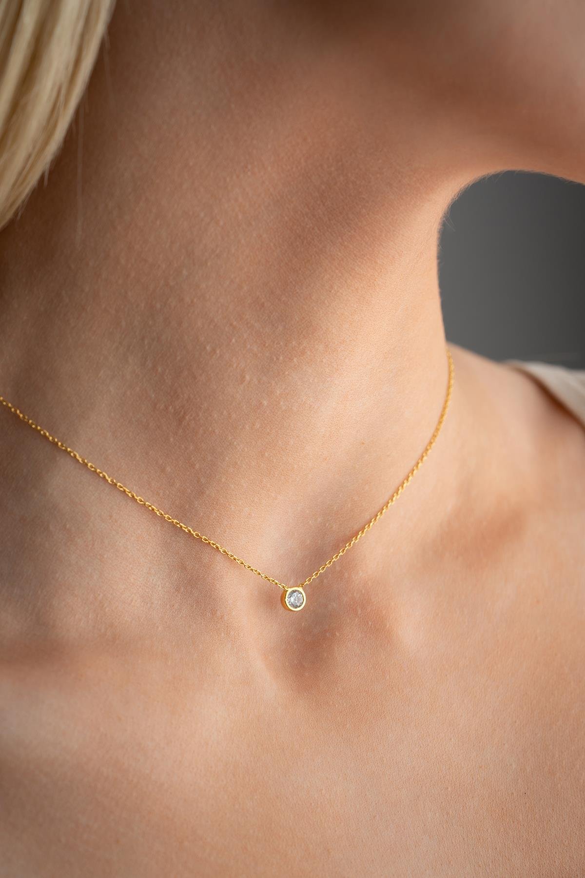 925 Ayar Gümüş Gold Kaplama Minimal Tektaş Kolye