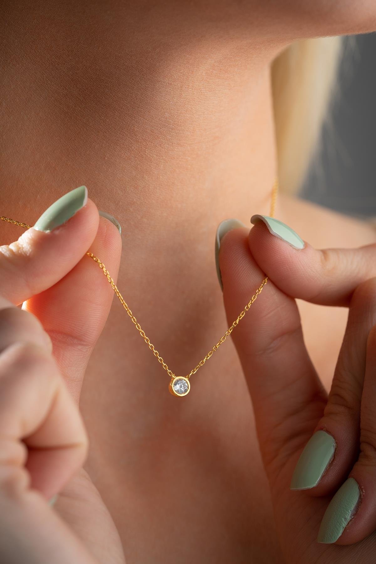 925 Ayar Gümüş Gold Kaplama Minimal Tektaş Kolye