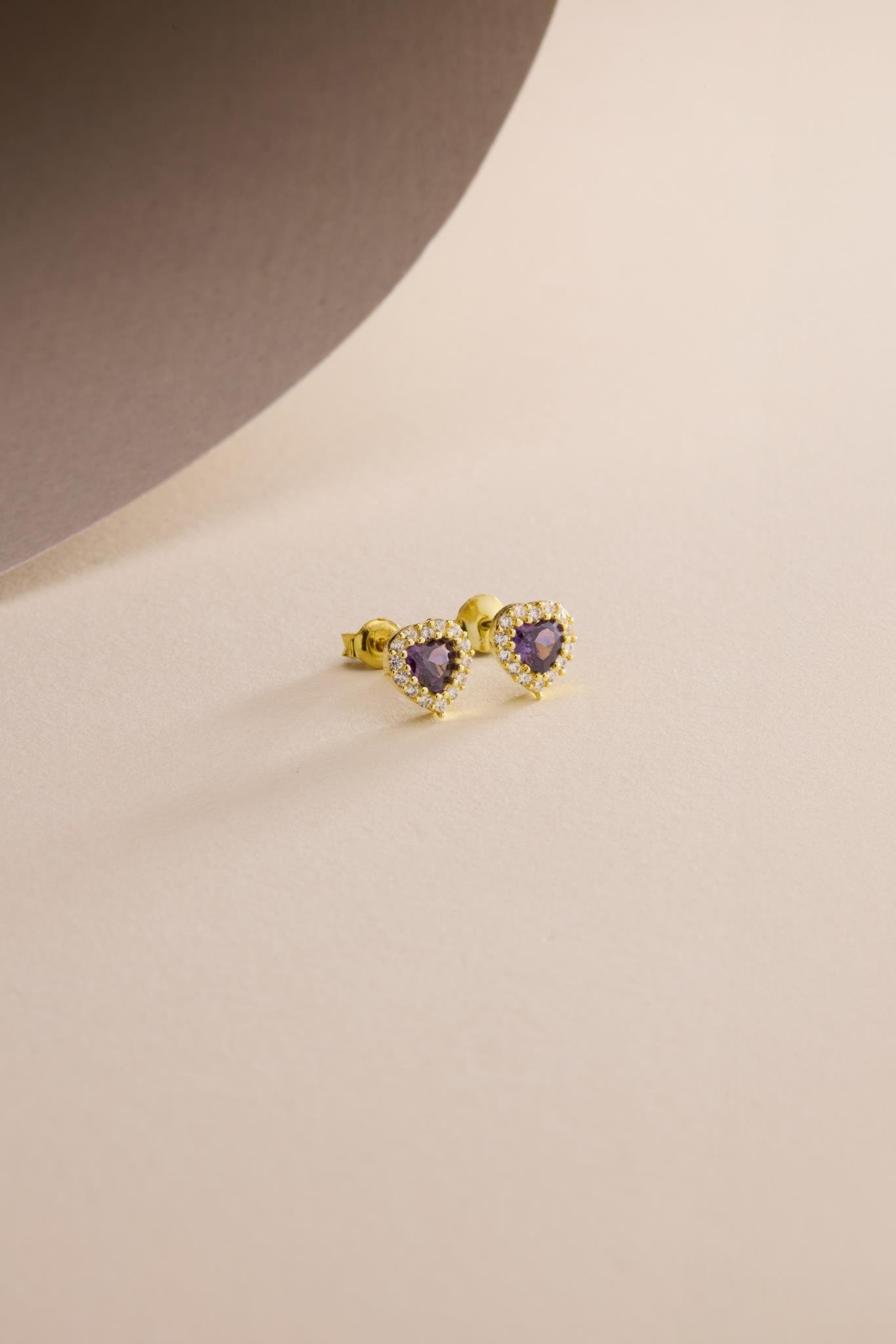 925 Ayar Gümüş Gold Kaplama Mor Taşlı Kalp Model Küpe