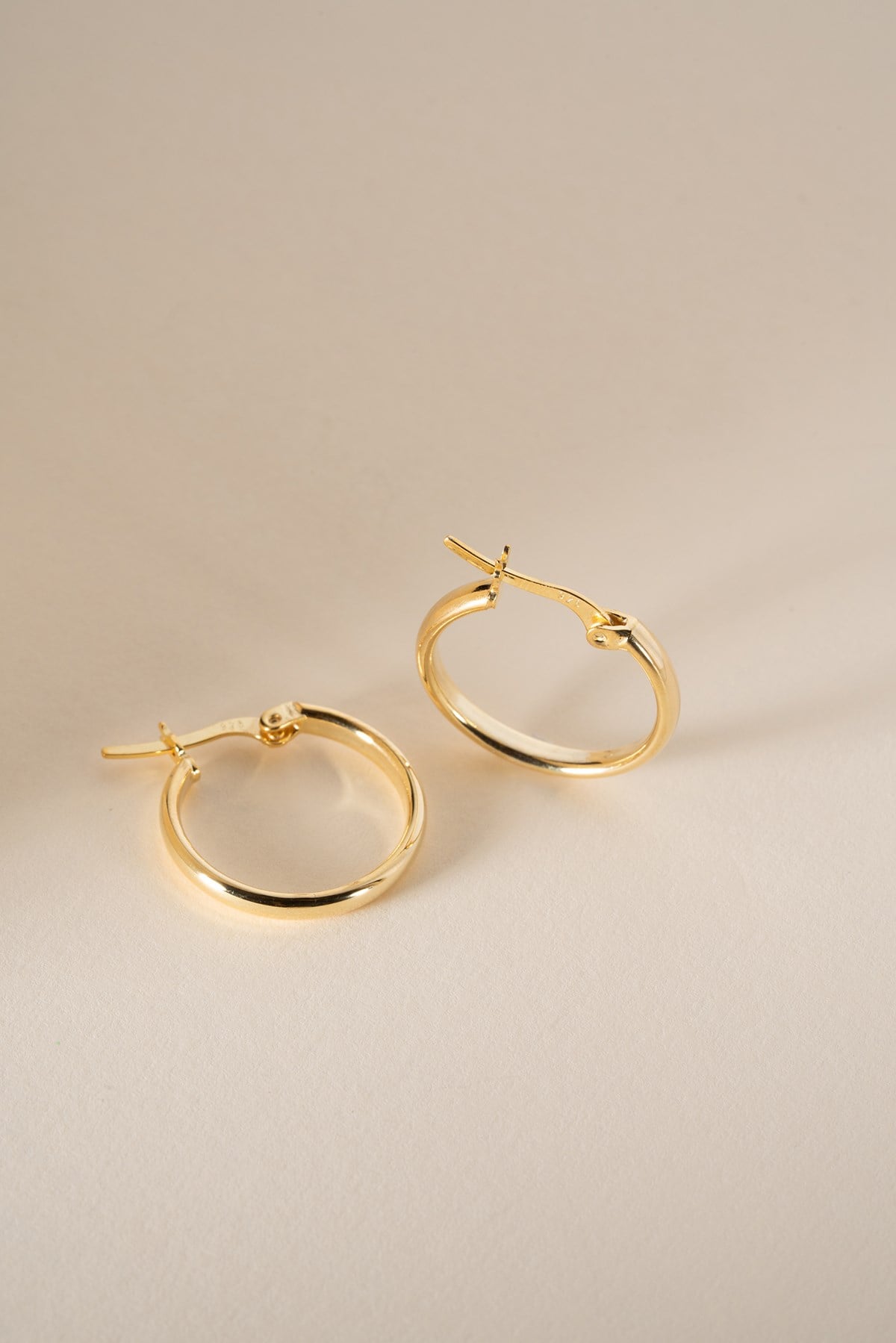 925 Ayar Gümüş Gold Kaplama Oval 20 mm Şarnel Halka Küpe