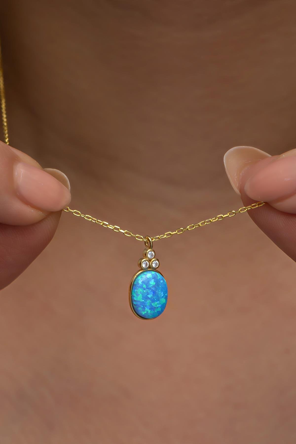 925 Ayar Gümüş Gold Kaplama Oval Mavi Opal Taşlı  Kolye