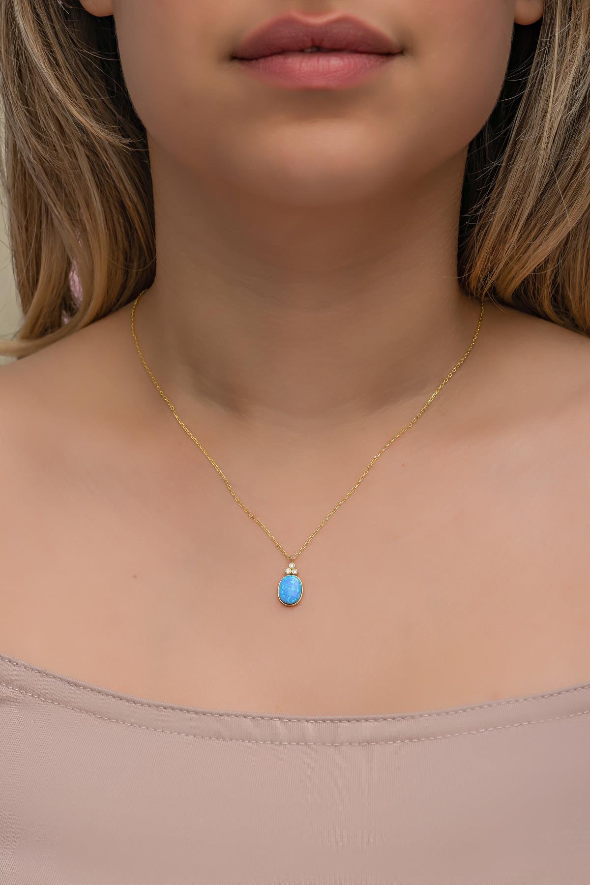 925 Ayar Gümüş Gold Kaplama Oval Mavi Opal Taşlı  Kolye