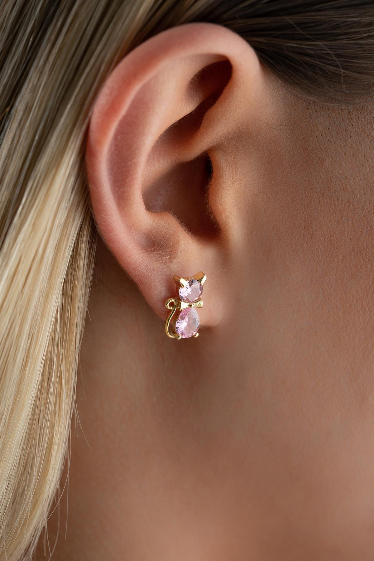 925 Ayar Gümüş Gold Kaplama Pembe Zirkon Taşlı Kedi Küpe