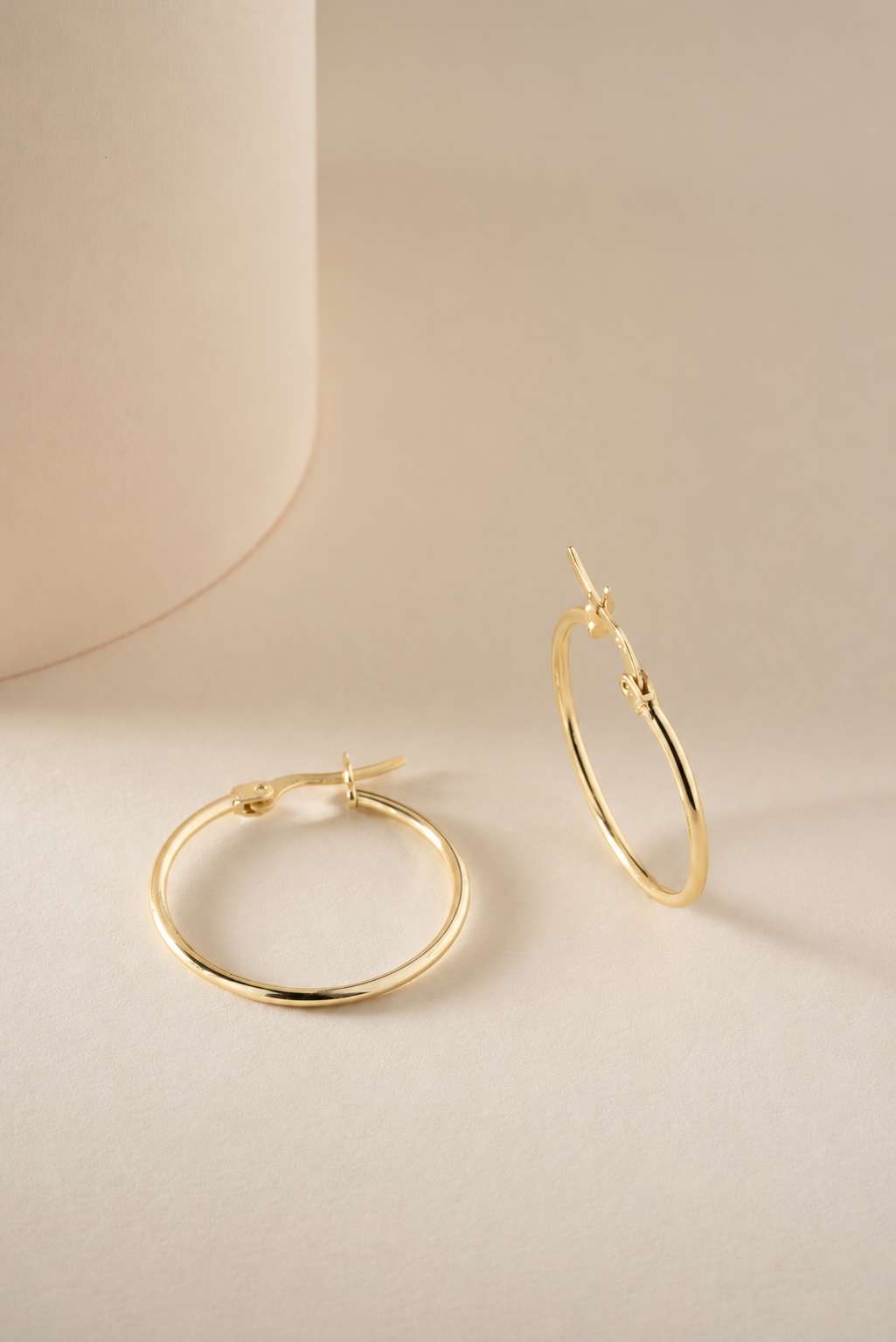 925 Ayar Gümüş Gold Kaplama Yuvarlak 20 mm Şarnel Halka Küpe