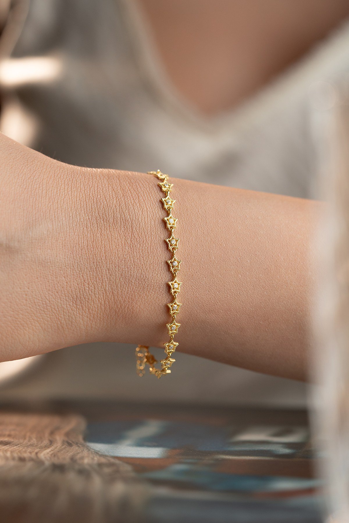 925 Ayar Gümüş Gold Kaplama Zirkon Taşlı Mini Yıldız Bileklik