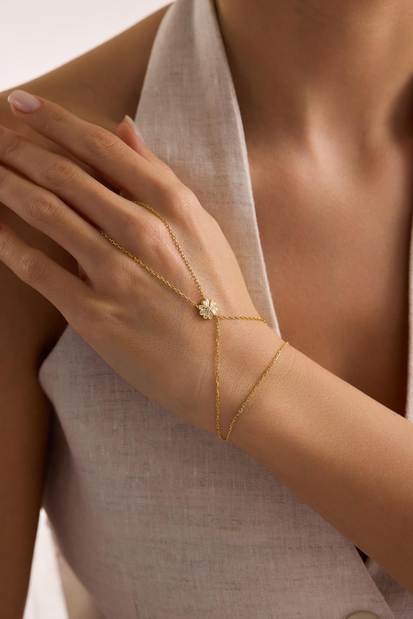 925 Ayar Gümüş Gold Kaplama Zirkon Taşlı Yonca Şahmeran Bileklik 