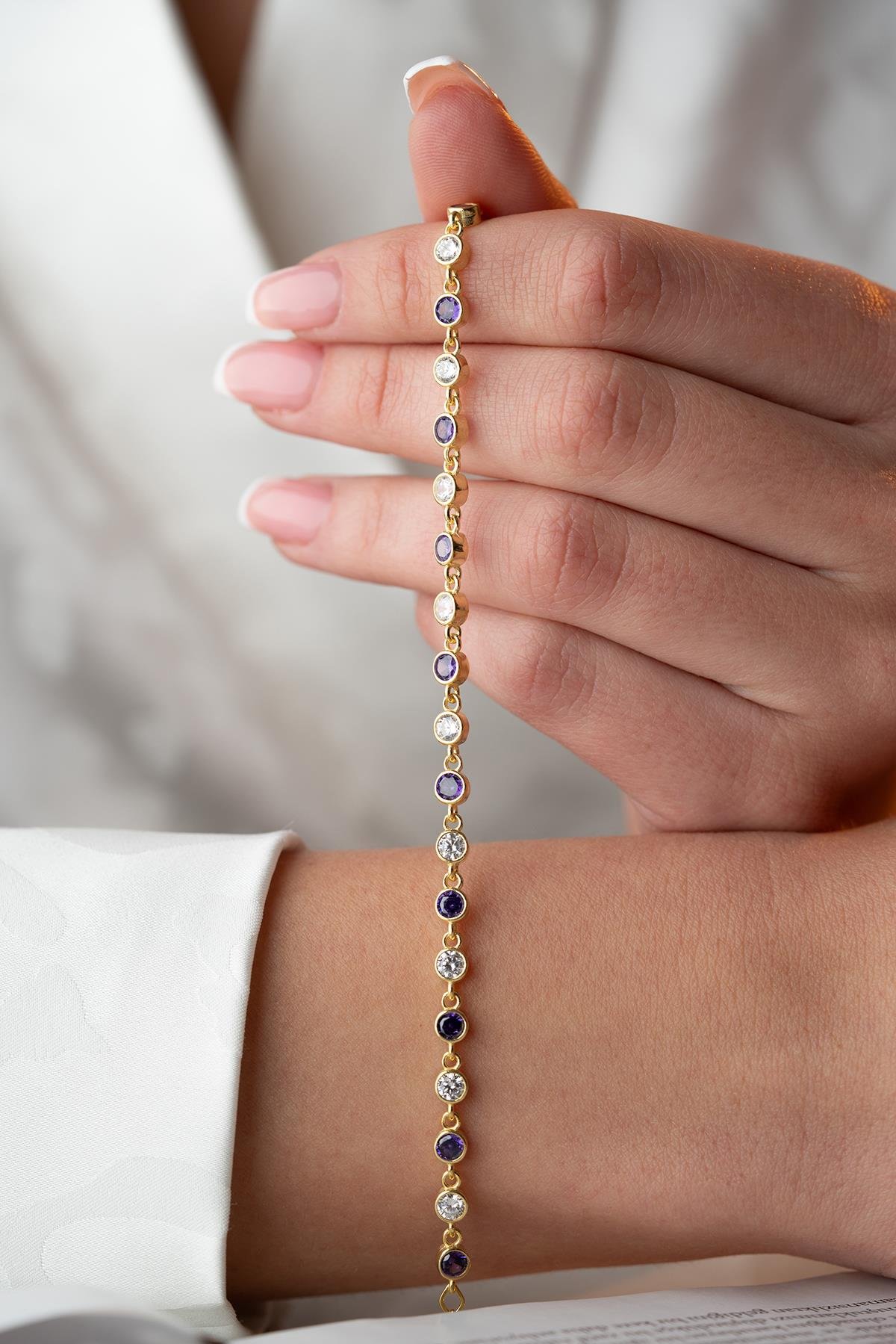 925 Ayar Gümüş Gold Mor Taşlı Yuvarlak Tasarım Bileklik