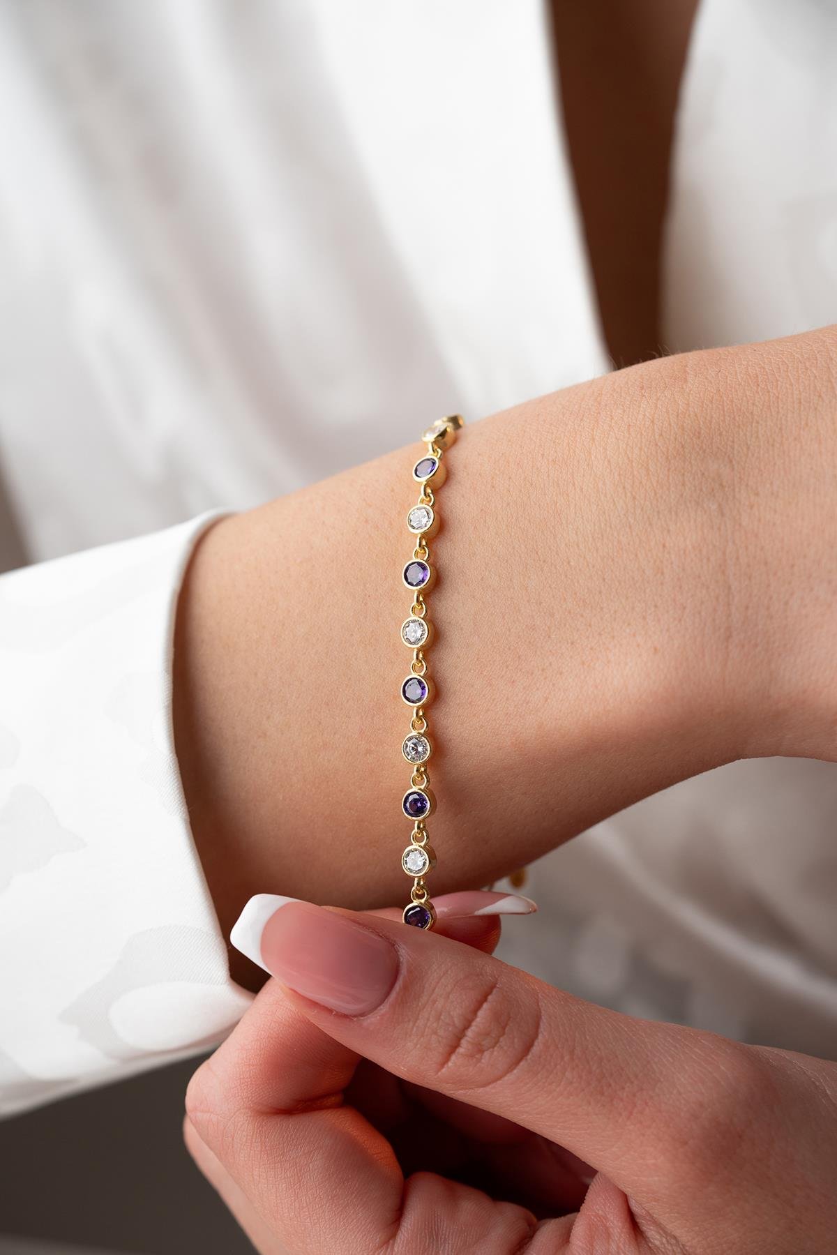 925 Ayar Gümüş Gold Mor Taşlı Yuvarlak Tasarım Bileklik