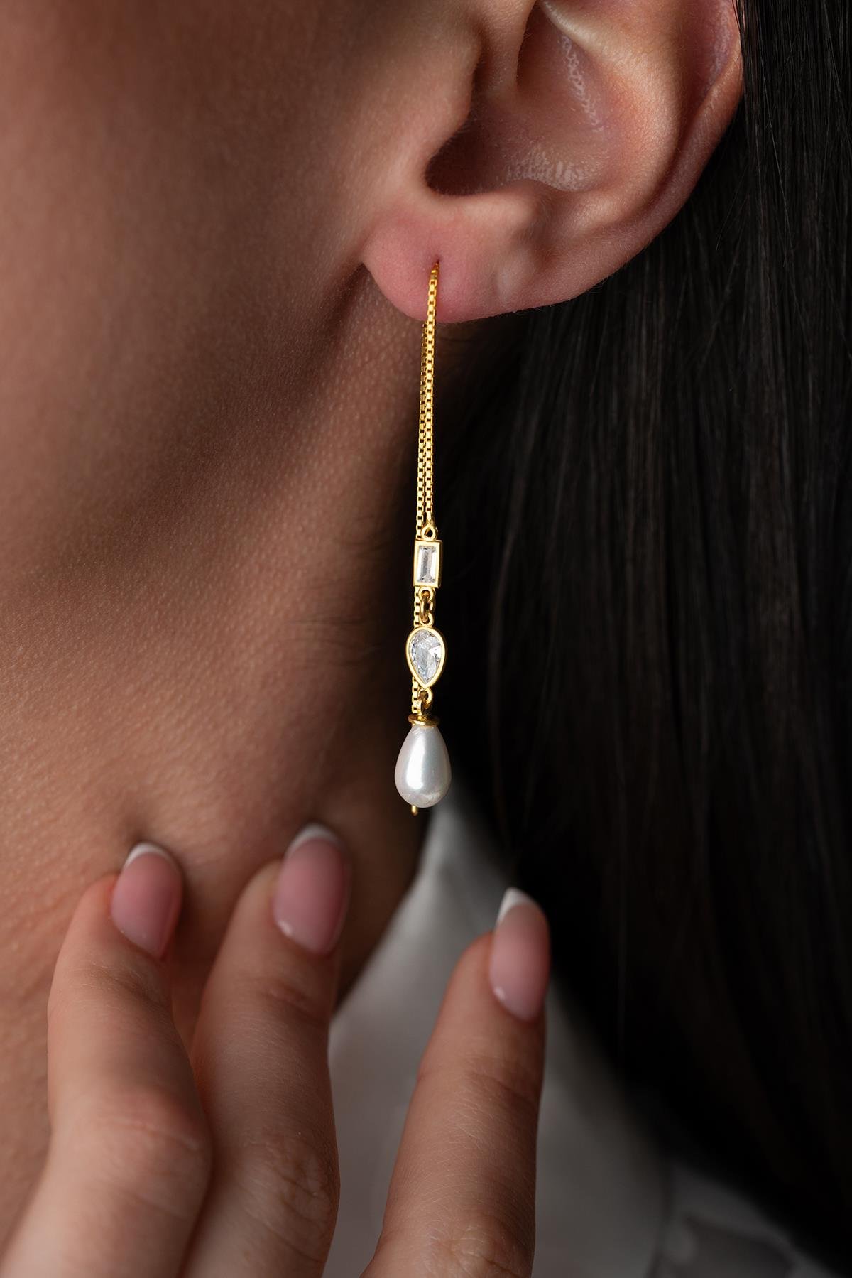 925 Ayar Gümüş Gold Sallantılı İncili 2 Element Zincir Küpe