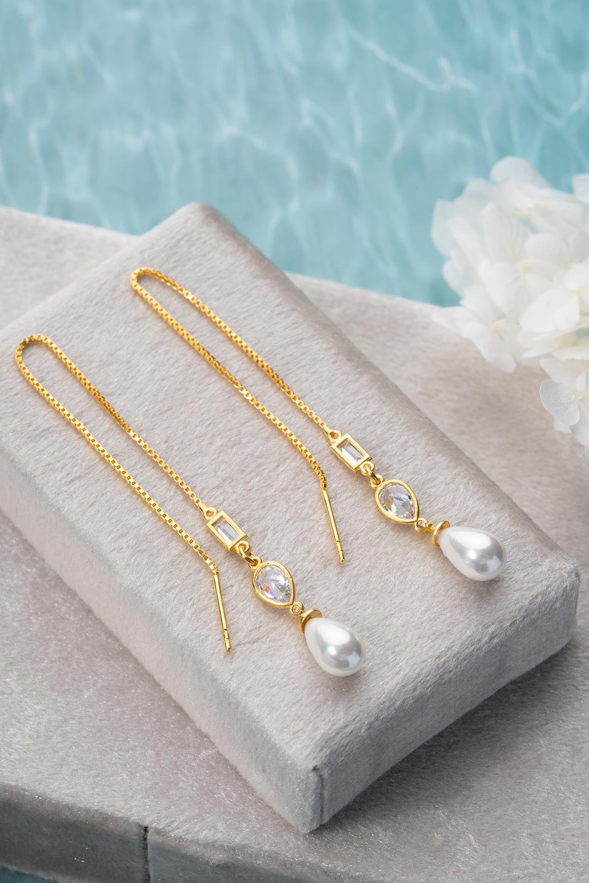 925 Ayar Gümüş Gold Sallantılı İncili 2 Element Zincir Küpe