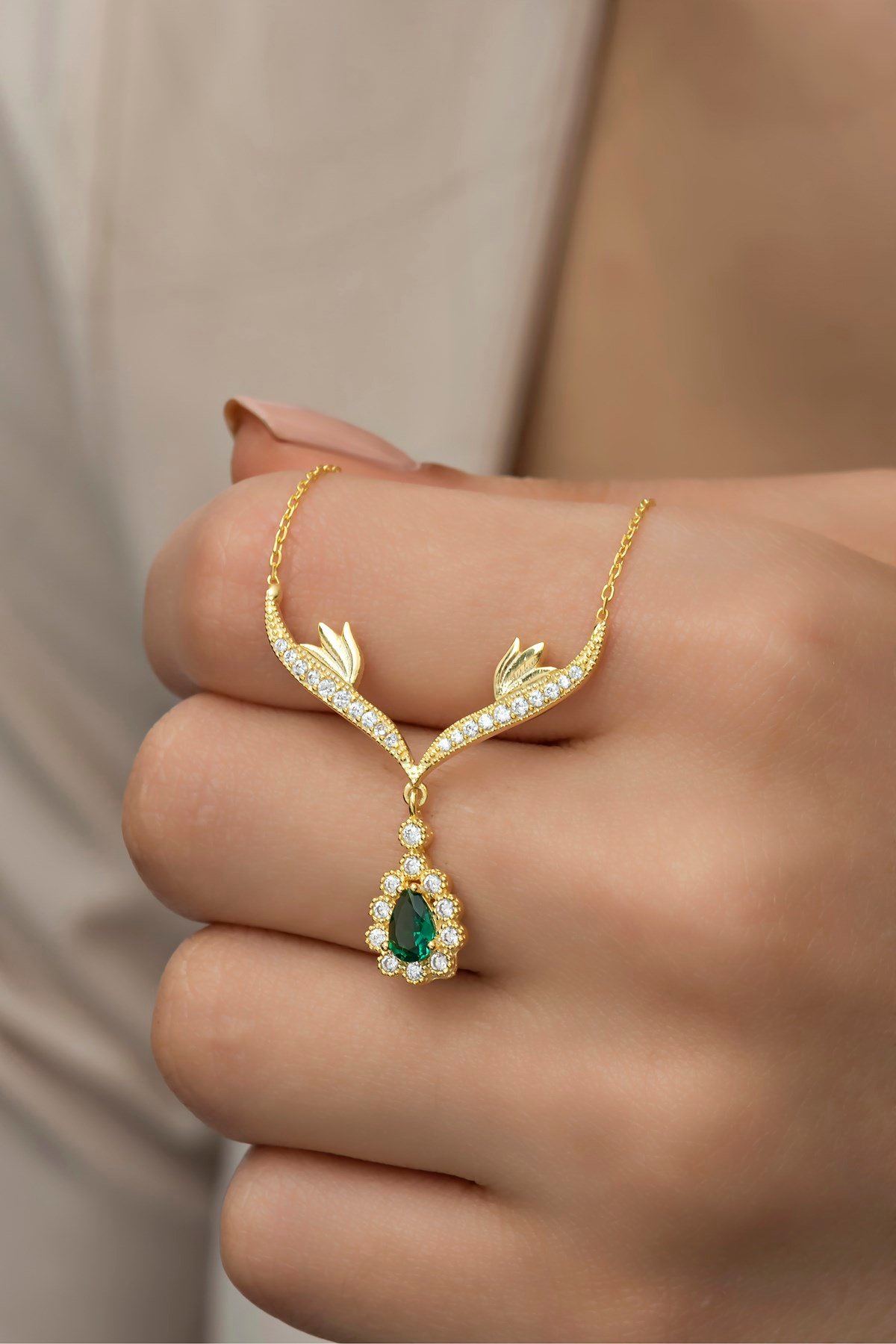 925 Ayar Gümüş Gold Yeşil Damla Taşlı Tasarım Kolye