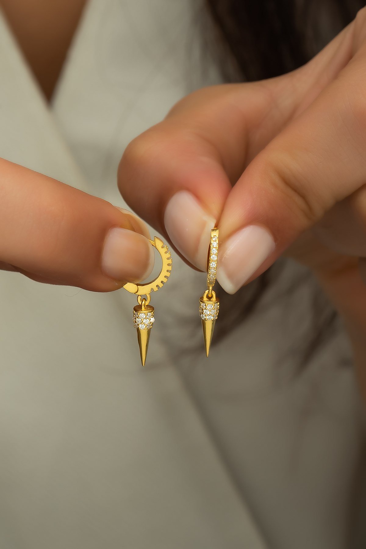 925 Ayar Gümüş Gold Zirkon Taşlı Çivi Küpe