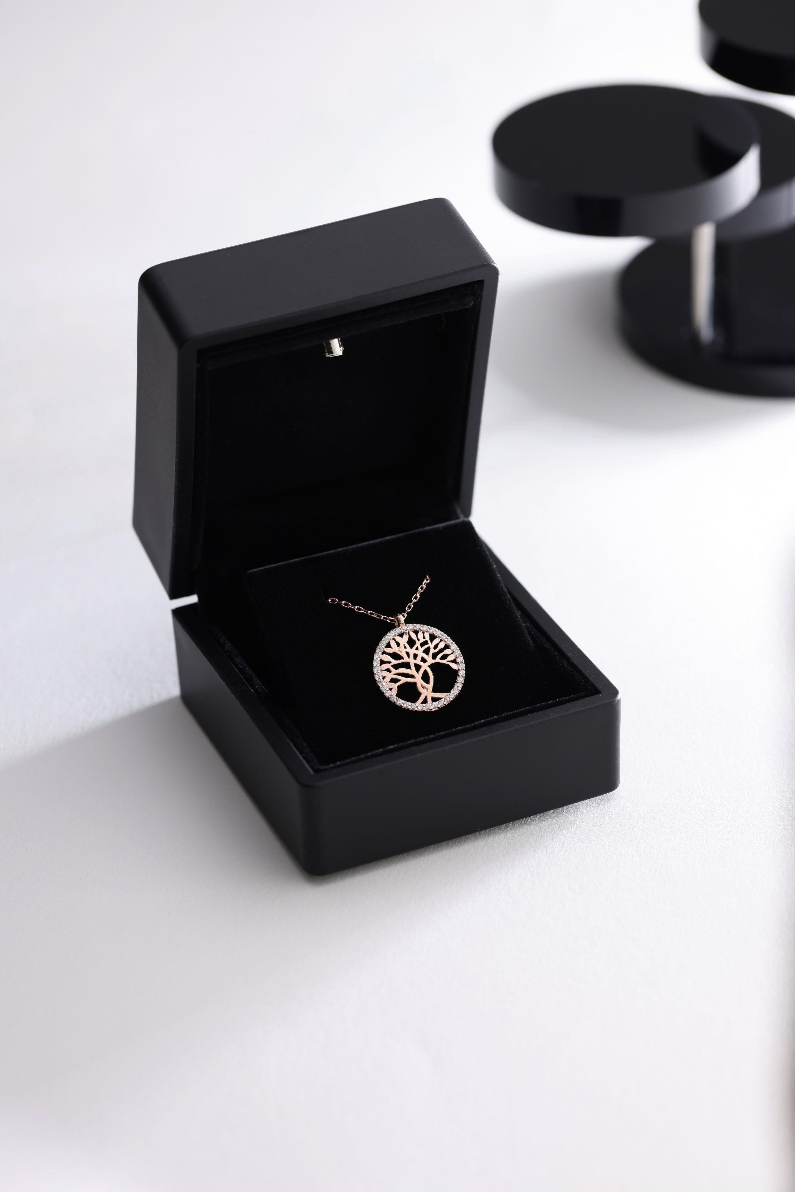 925 Ayar Gümüş Işıklı Kutuda Rose Kaplama Hayat Ağacı Kolye