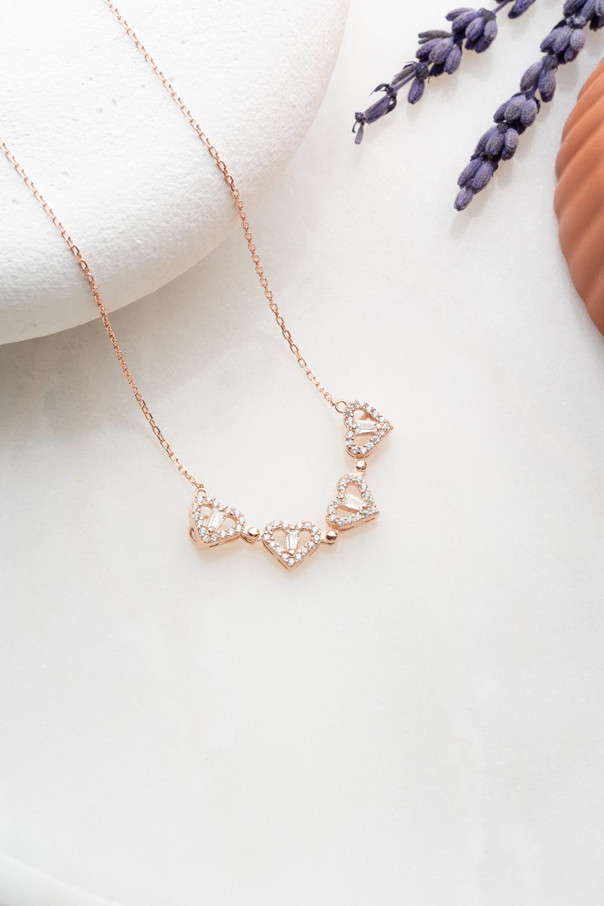 925 Ayar Gümüş Işıklı Kutulu Mıknatıslı Açılır Kapanır Rose Yonca Kolye