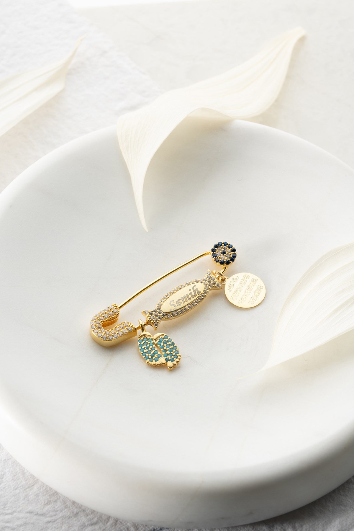 925 Ayar Gümüş Kişiye Özel Mavi Ayak Ayetel Kürsi İsimli Bebek İğnesi