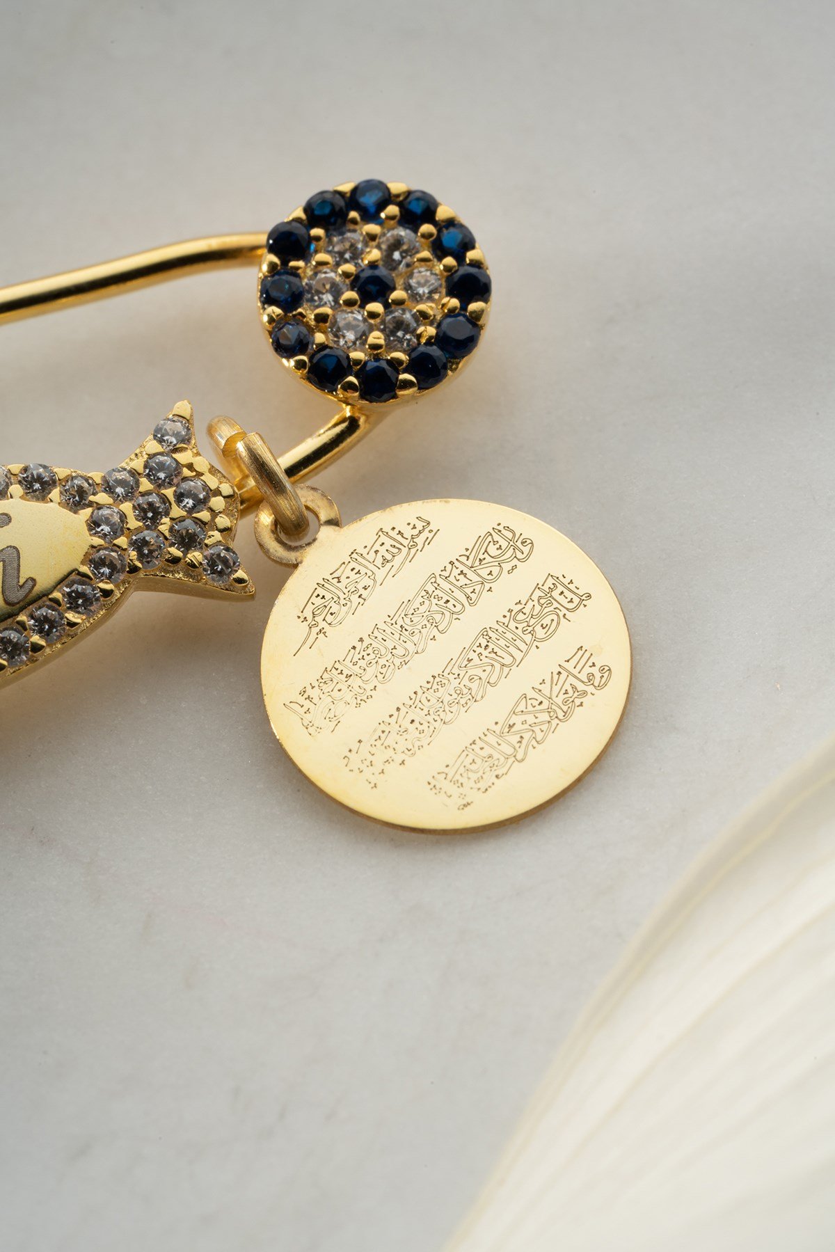 925 Ayar Gümüş Kişiye Özel Mavi Ayak Ayetel Kürsi İsimli Bebek İğnesi