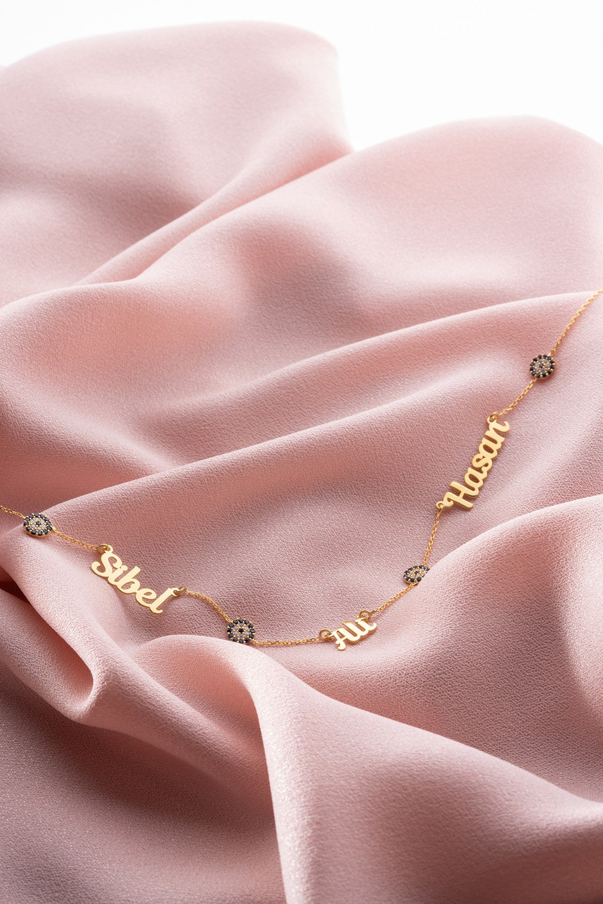 925 Ayar Gümüş Kişiye Özel Nazarlı 3 İsimli Aile Kolye