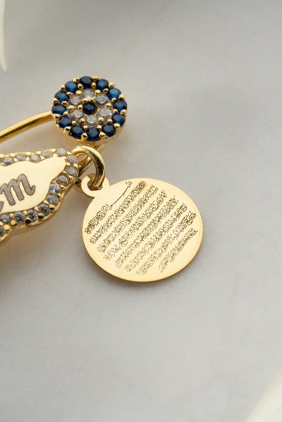 925 Ayar Gümüş Kişiye Özel Pembe Ayak Ayetel Kürsi İsimli Bebek İğnesi