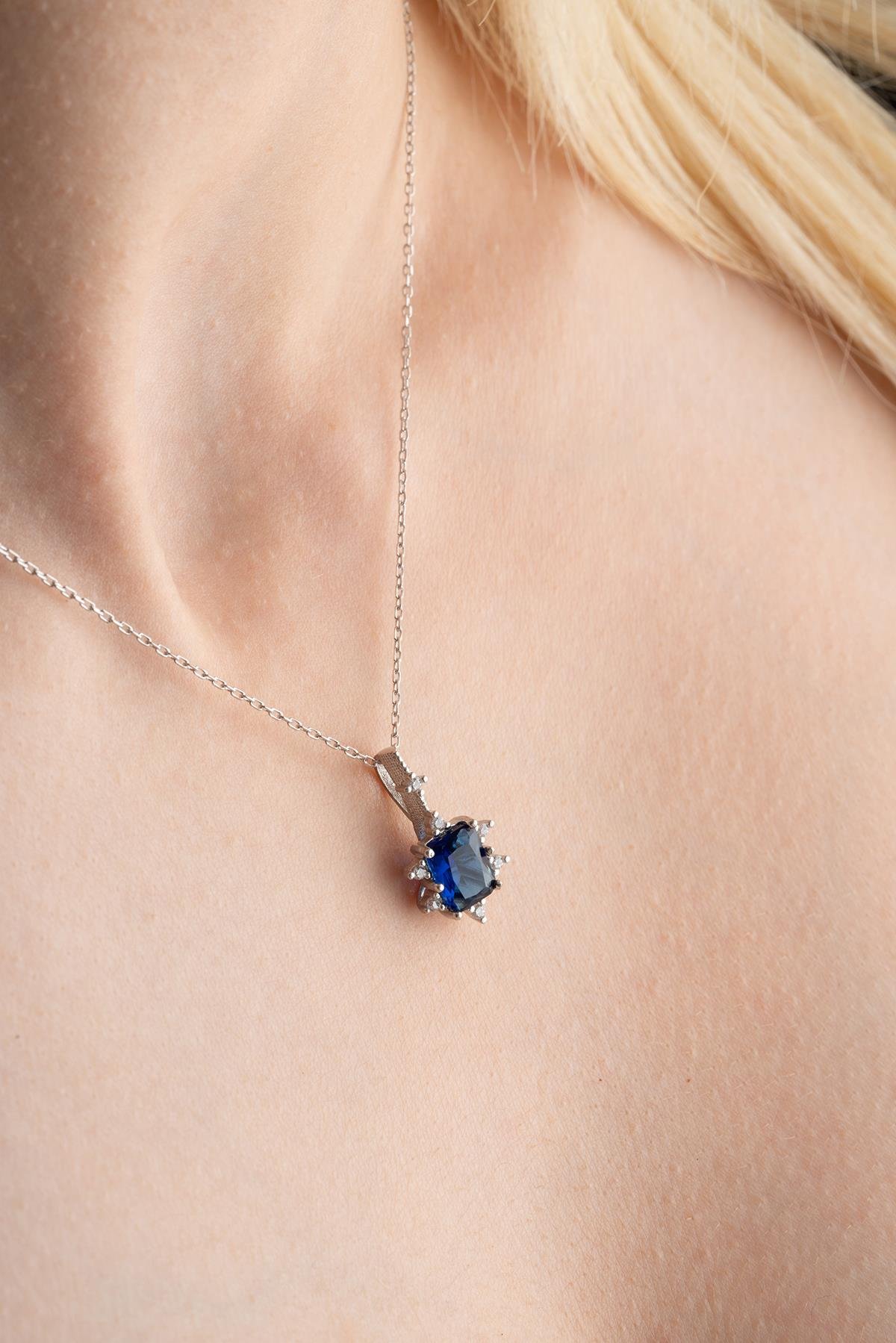 925 Ayar Gümüş Mavi Baget Taşlı Küpe Ve Kolye Set