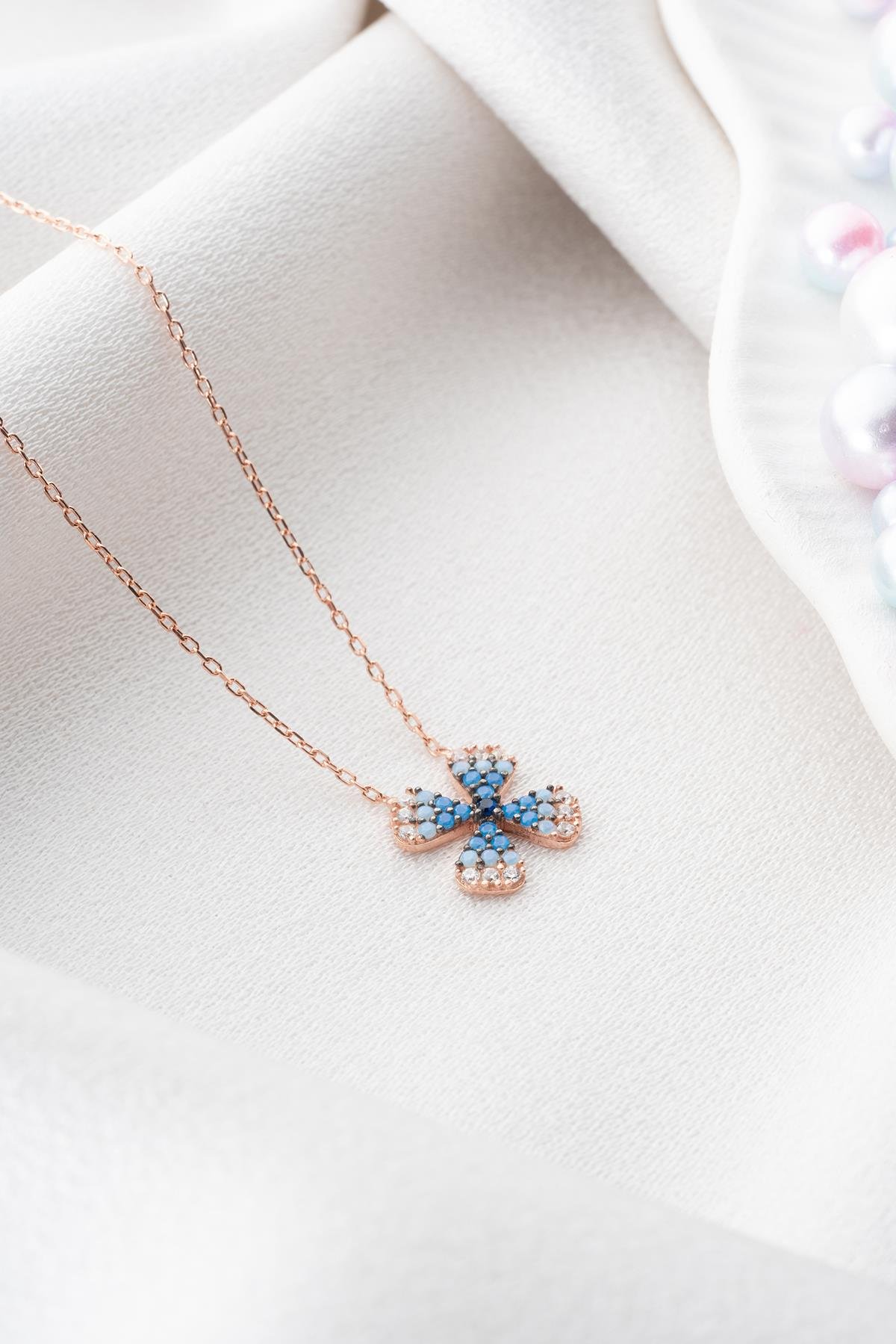 925 Ayar Gümüş Mavi Renk Geçişli Minimal Şans Yonca Kolye