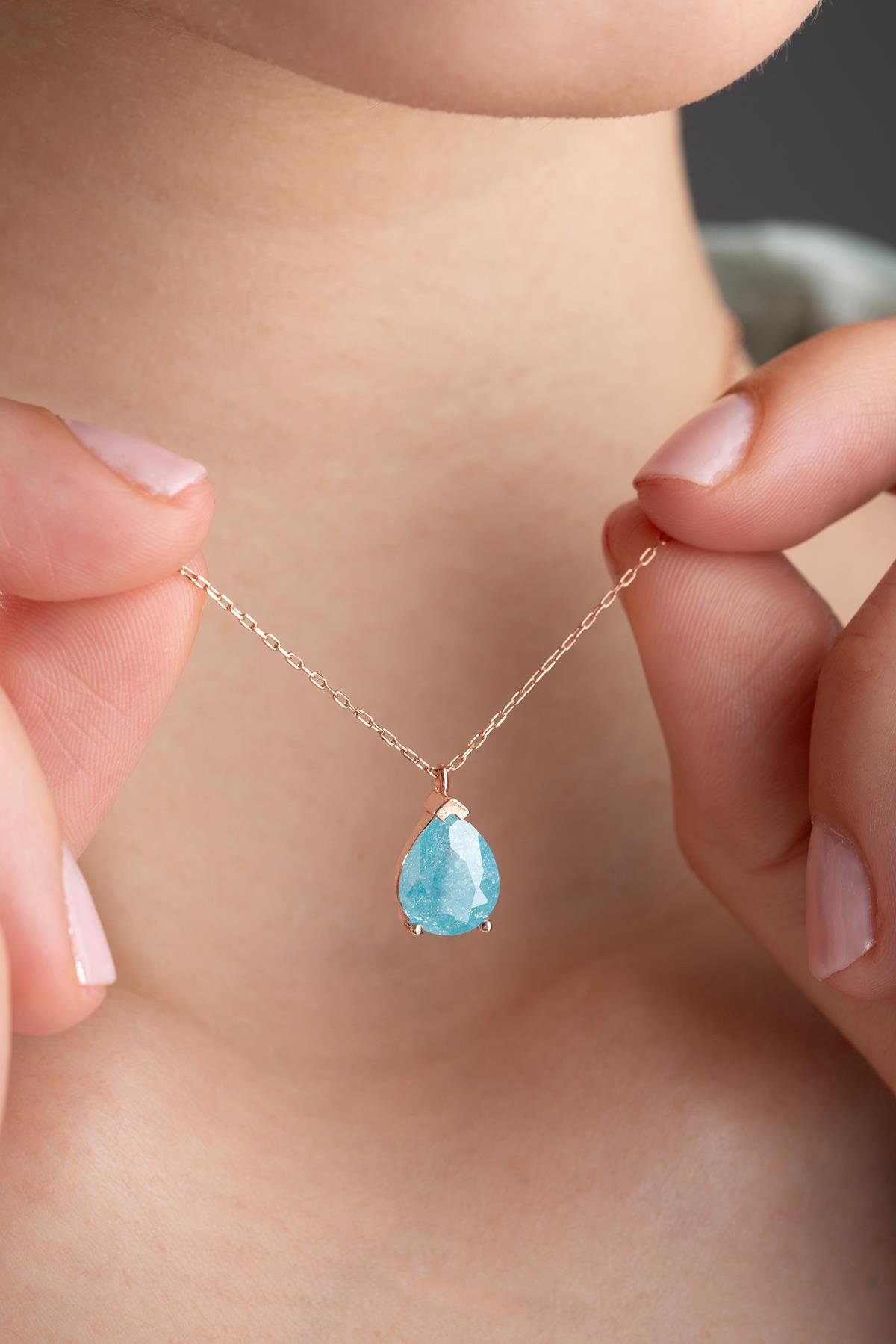 925 Ayar Gümüş Mavi Taşlı Damla Model Kolye