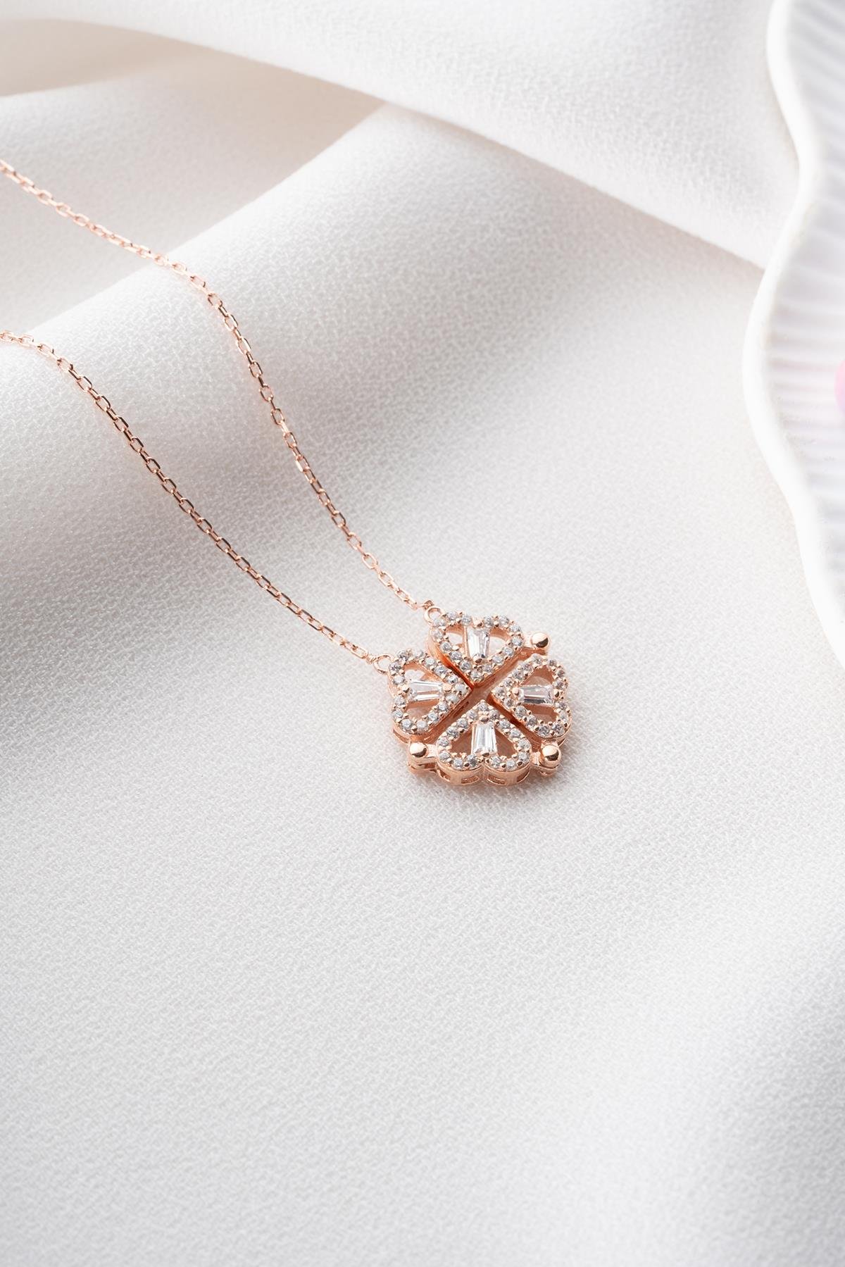 925 Ayar Gümüş Mıknatıslı Açılır Kapanır Rose Yonca Kolye