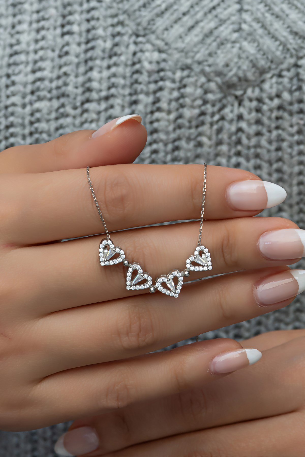 925 Ayar Gümüş Mıknatıslı Açılır Kapanır Yonca Kolye