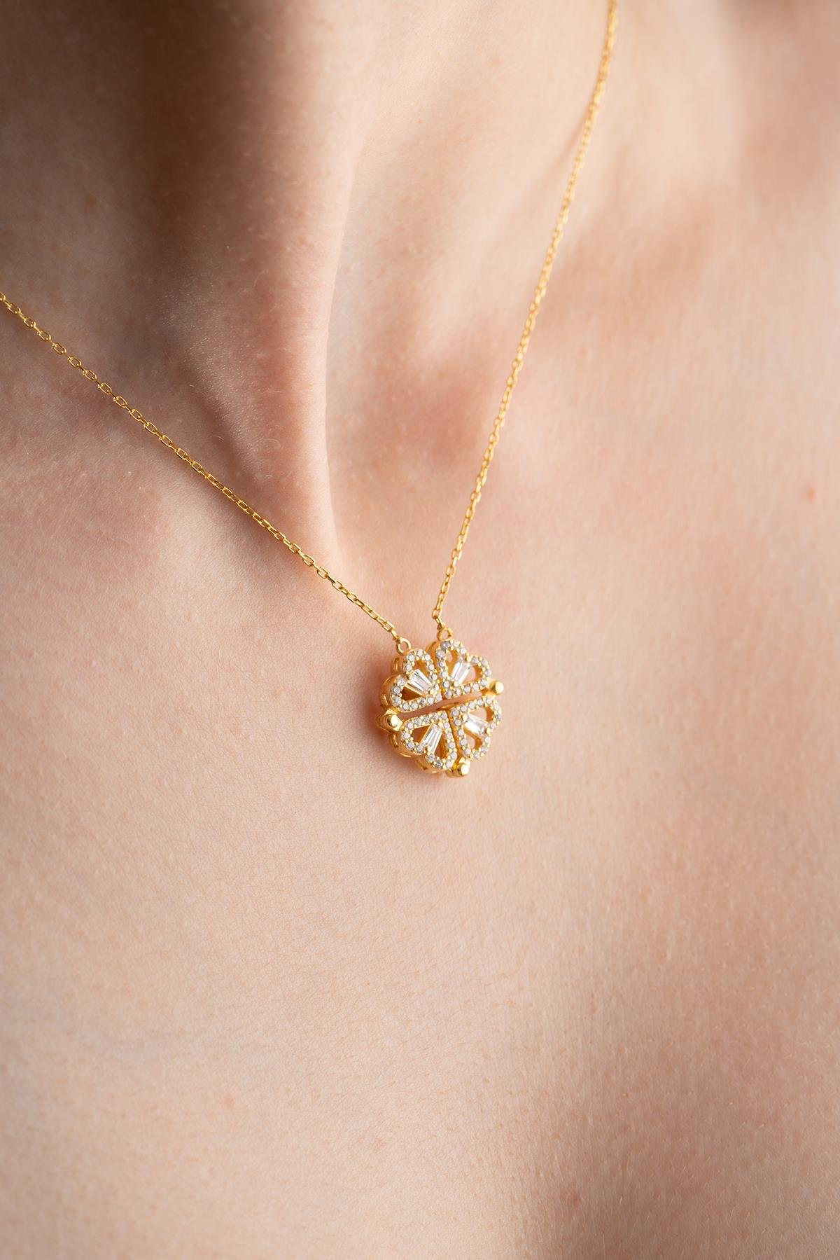 925 Ayar Gümüş Mıknatıslı Açılır Kapanır Gold Yonca Kolye