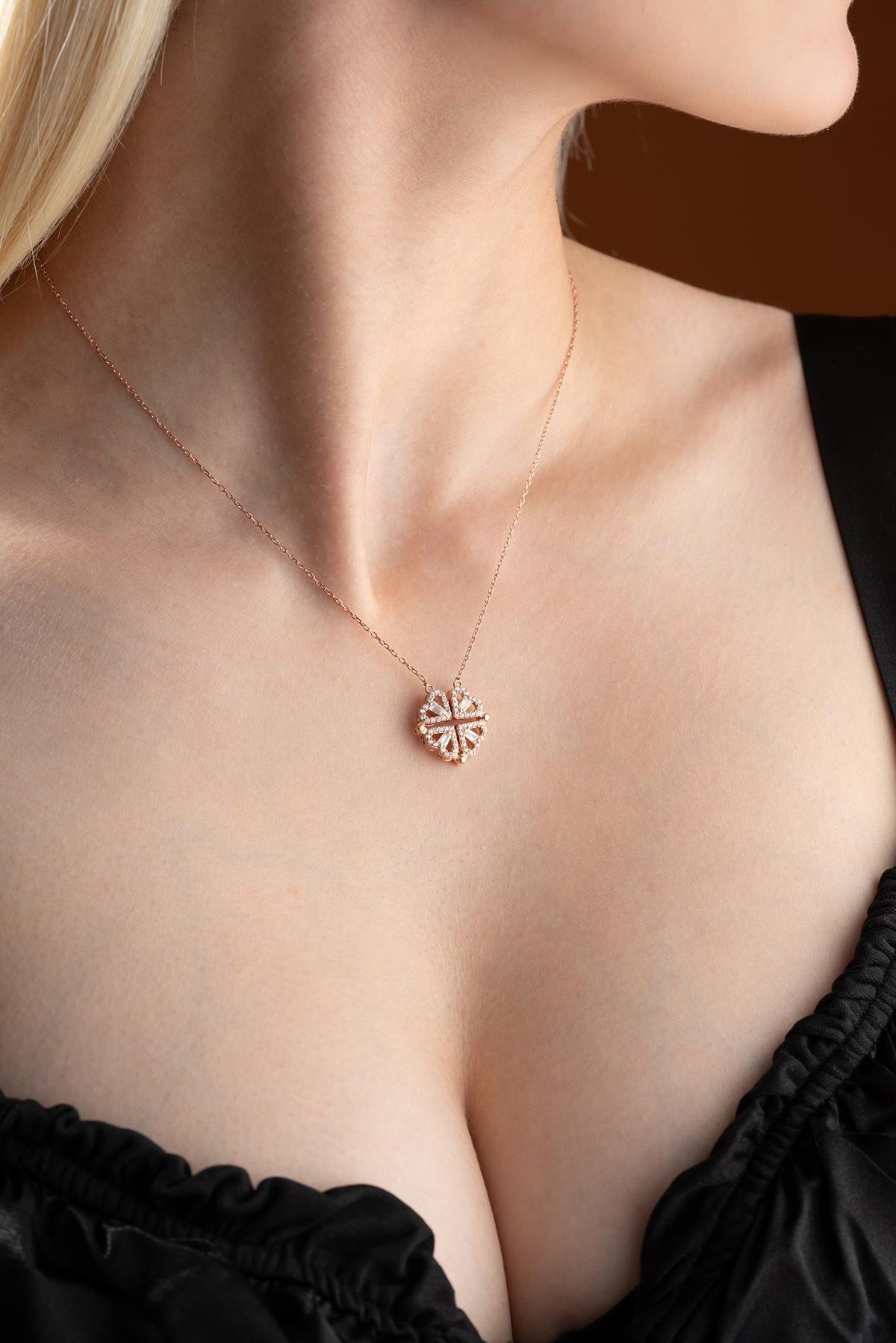 925 Ayar Gümüş Mıknatıslı Açılır Kapanır Rose Yonca Kolye